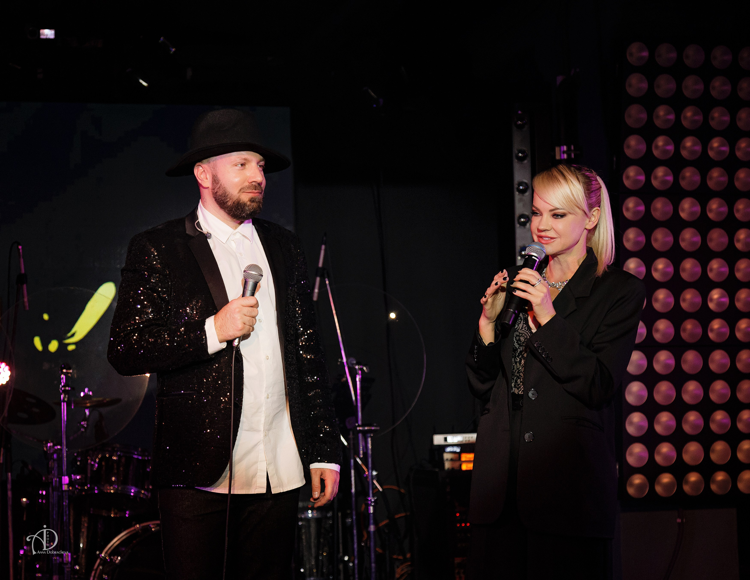 Ира Ортман и Саша Борн в клубе Мумий Тролль 3 октября 2024 года