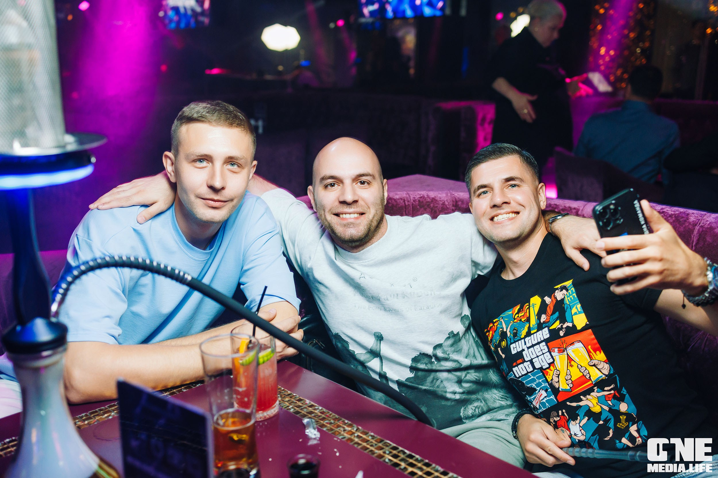 Фоторепортаж из караоке-клуба Эйфория. One Media Life: фоторепортажи, фотоотчеты с мероприятий и заведений