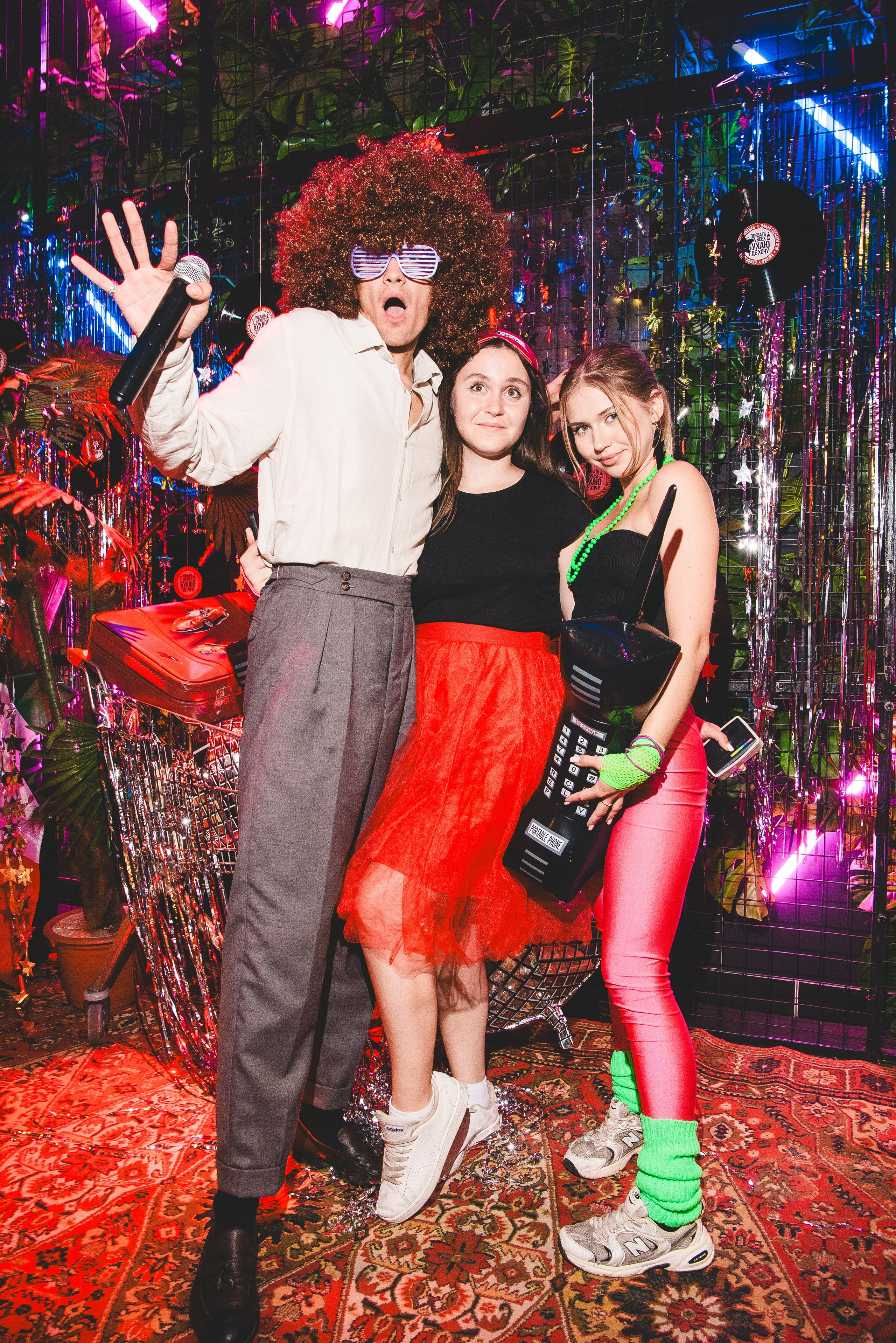 Ведущий, рилсмейкер и гоугоу