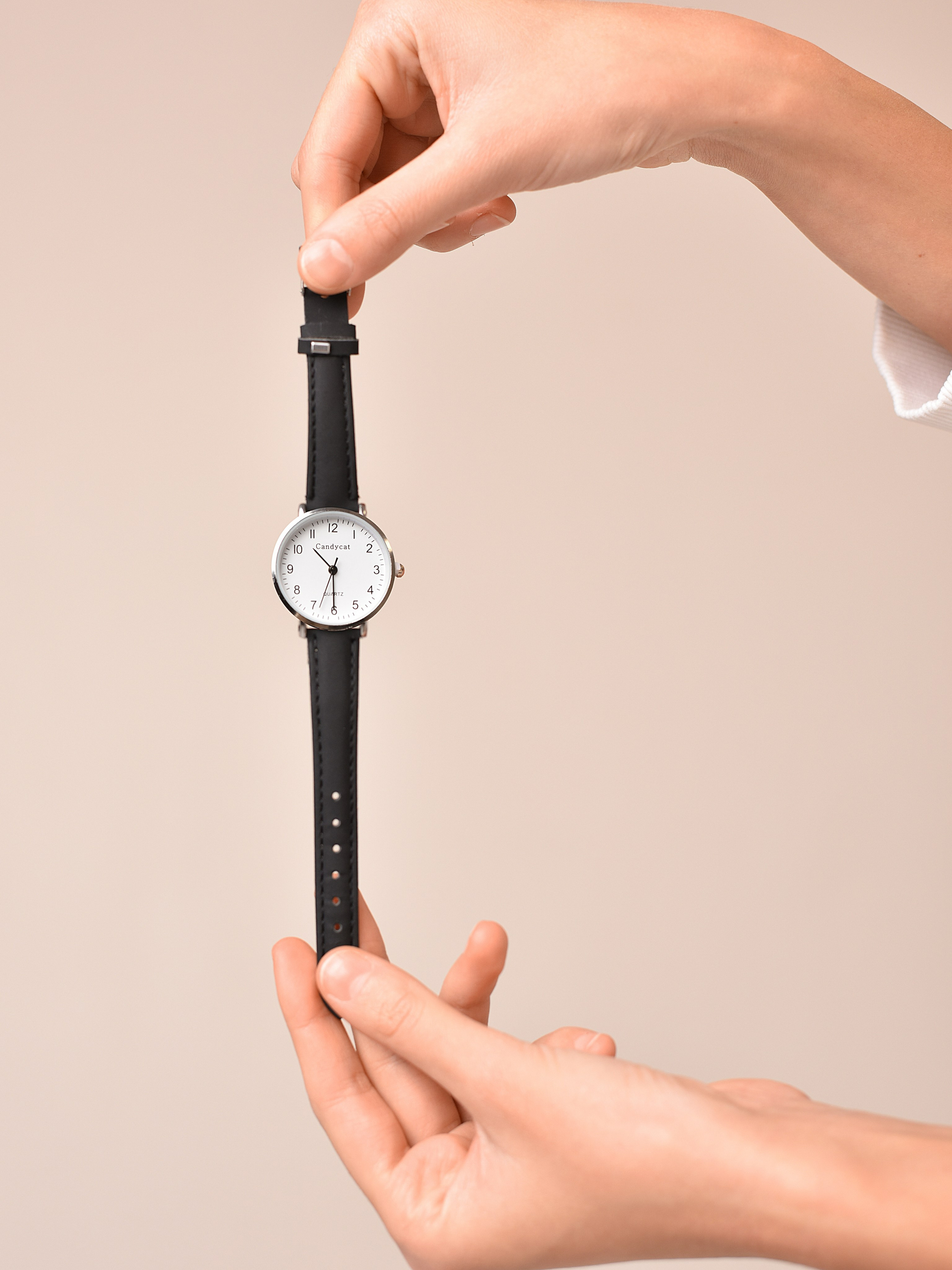 Кейс «Часы» для маркетплейсов. Фотограф Таина Комбарова