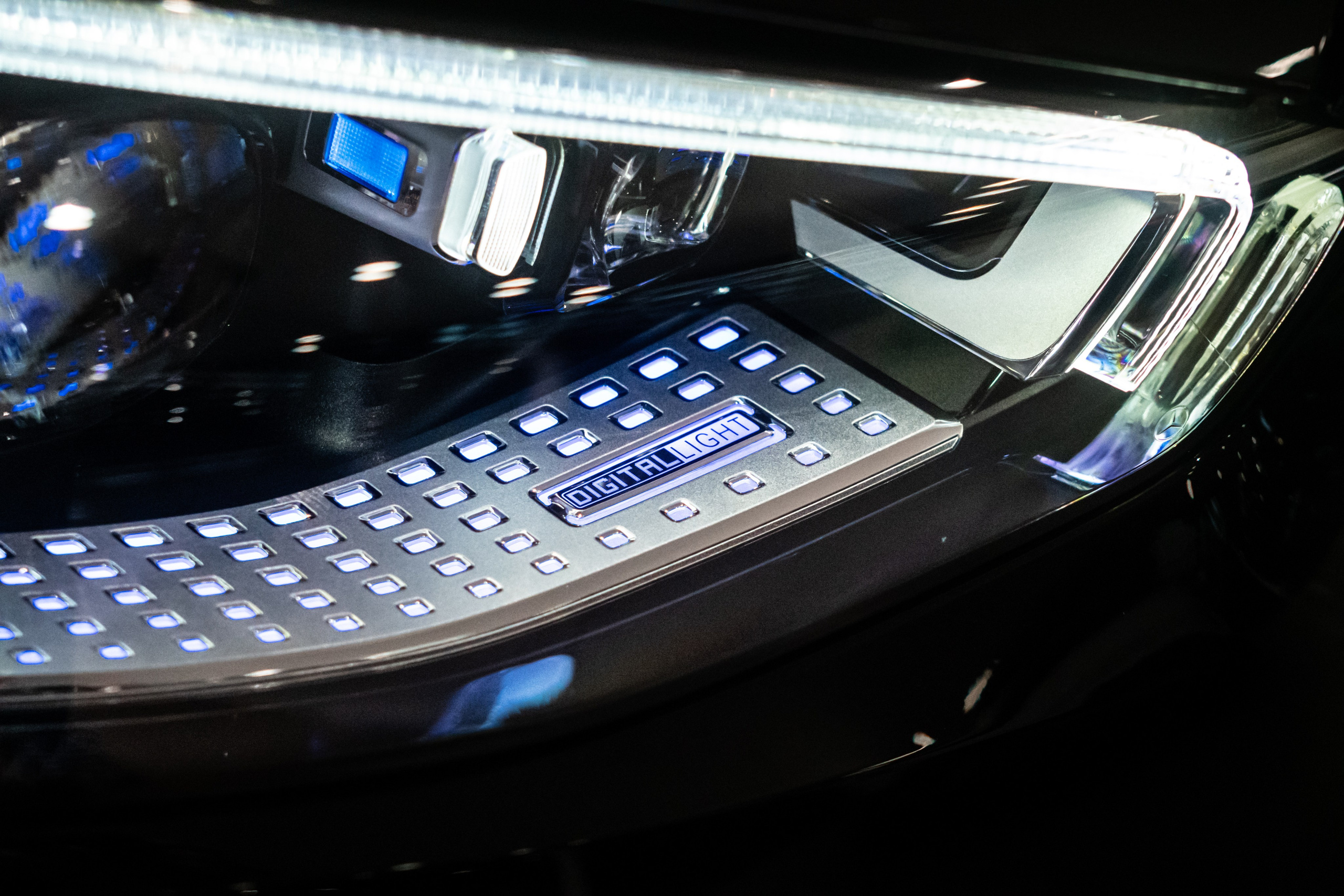 Автосалон MB и Porsche. Arturpw.ru