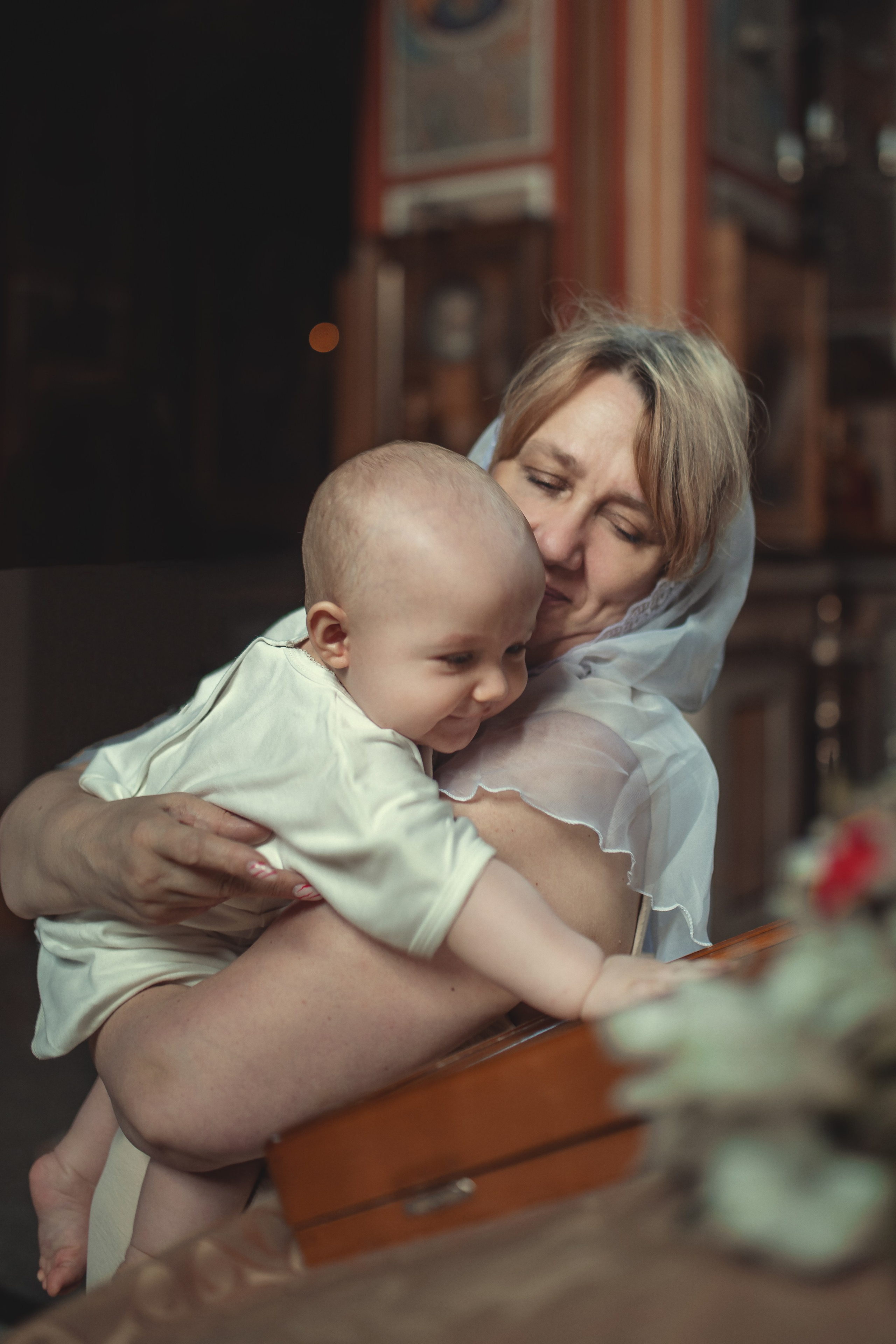 Таинство Крещения Мирона. Фотограф Таинств Крещения и Венчания в г. Курске