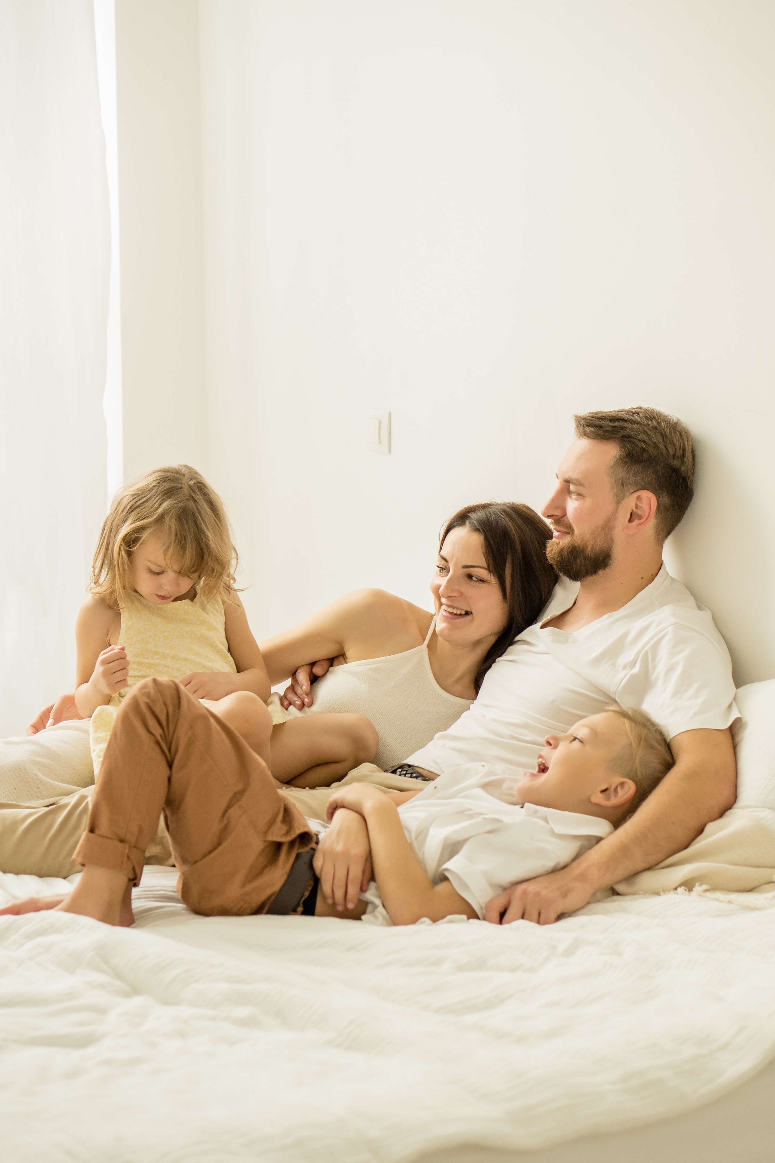 Семейная фотосессия семьи К. в фотостудии. Фотограф Ольга Игорева