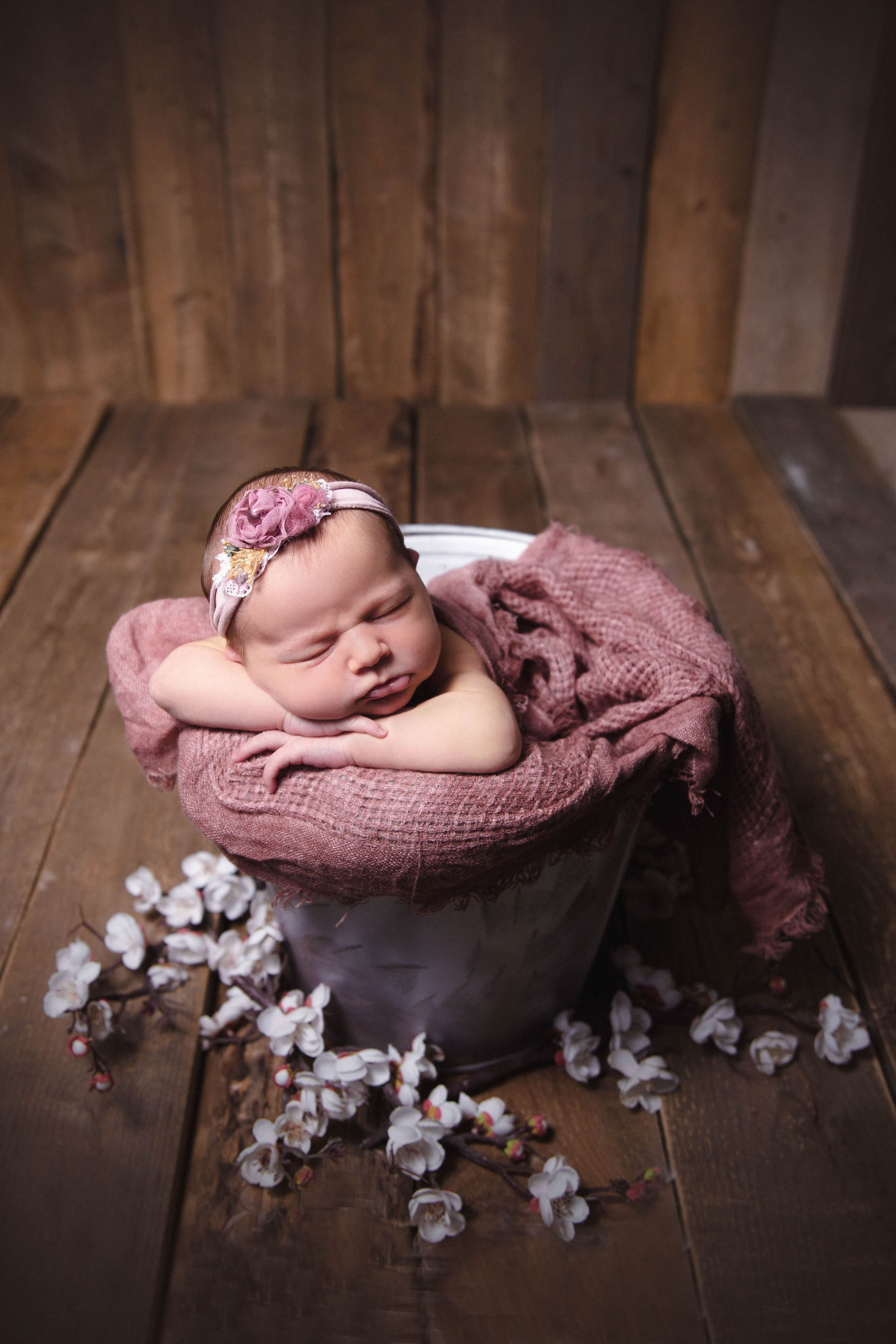 Альбом с классическим ньборном в ярких тонах. Фотограф новорожденных Москва, Люберцы, Жуковский, Раменское