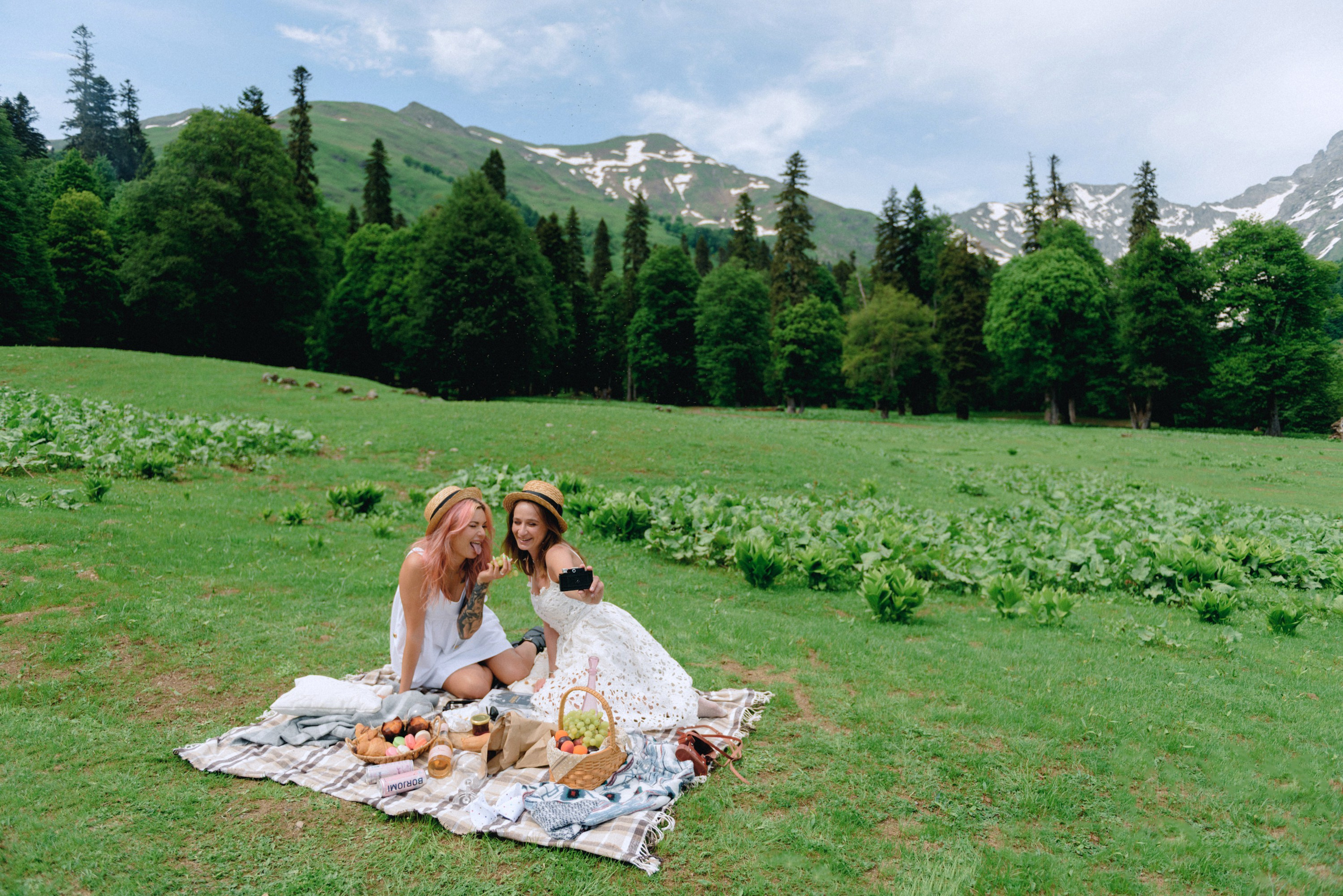 Alpine meadows phototour|The Italian Dolomites Love Story photoshoot. Fedor Lemeshko — Destination Wedding and Family Lifestyle photographer