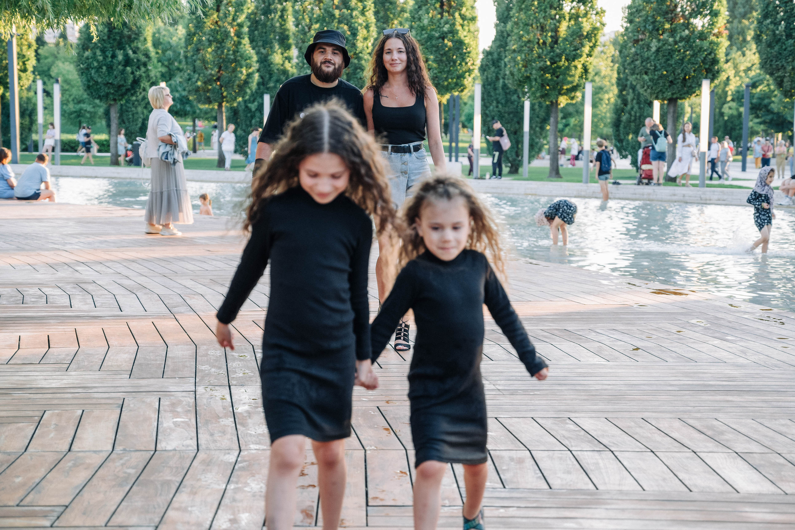 Семейная прогулка