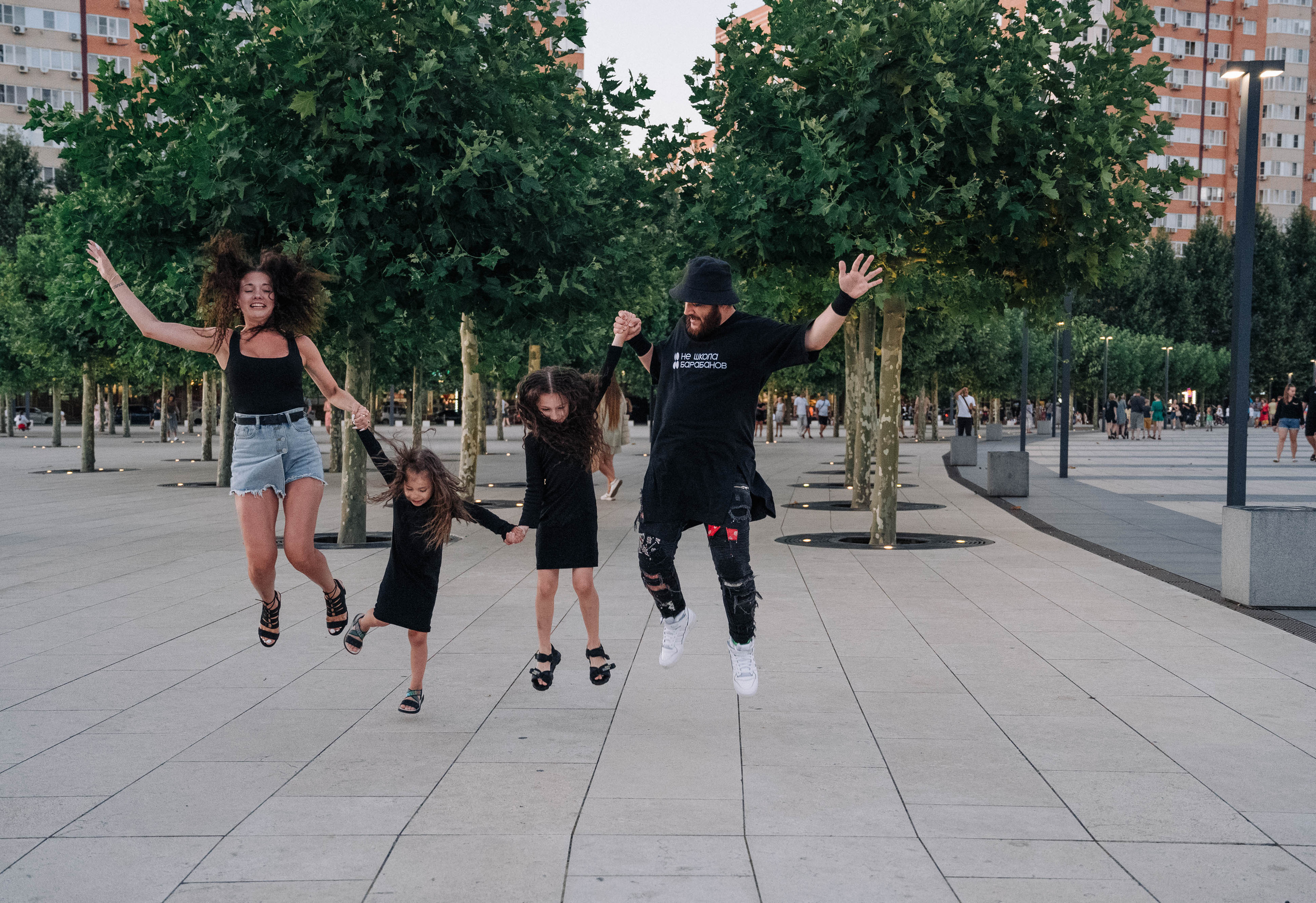 Семейная прогулка