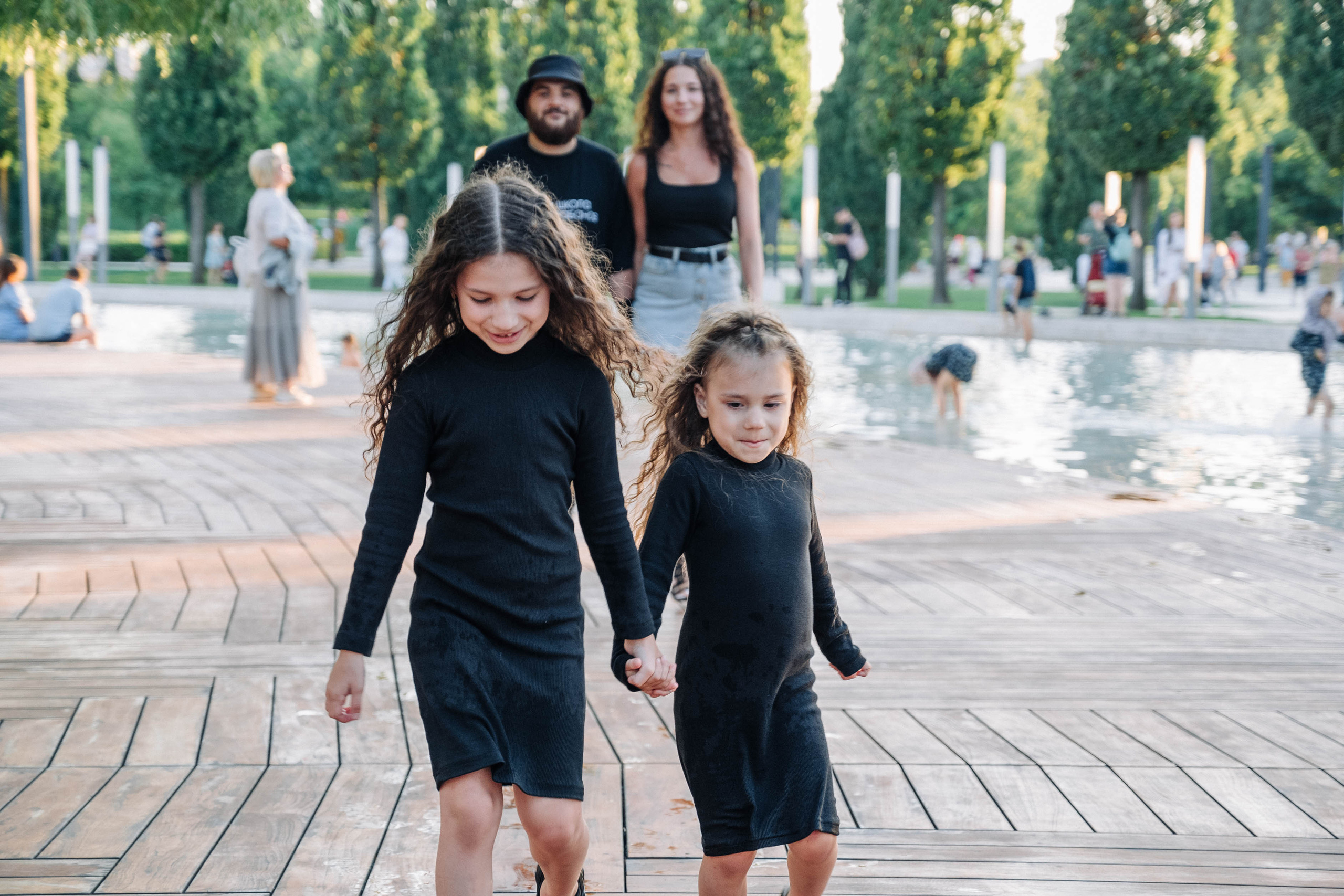 Семейная прогулка