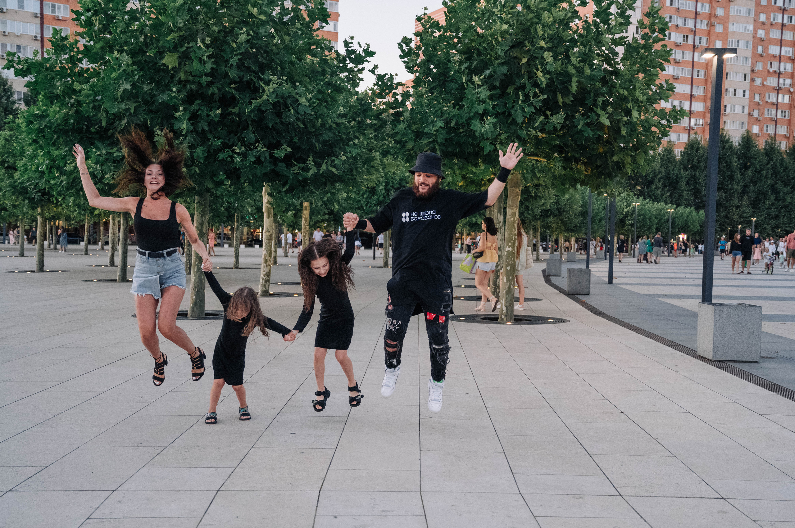 Семейная прогулка