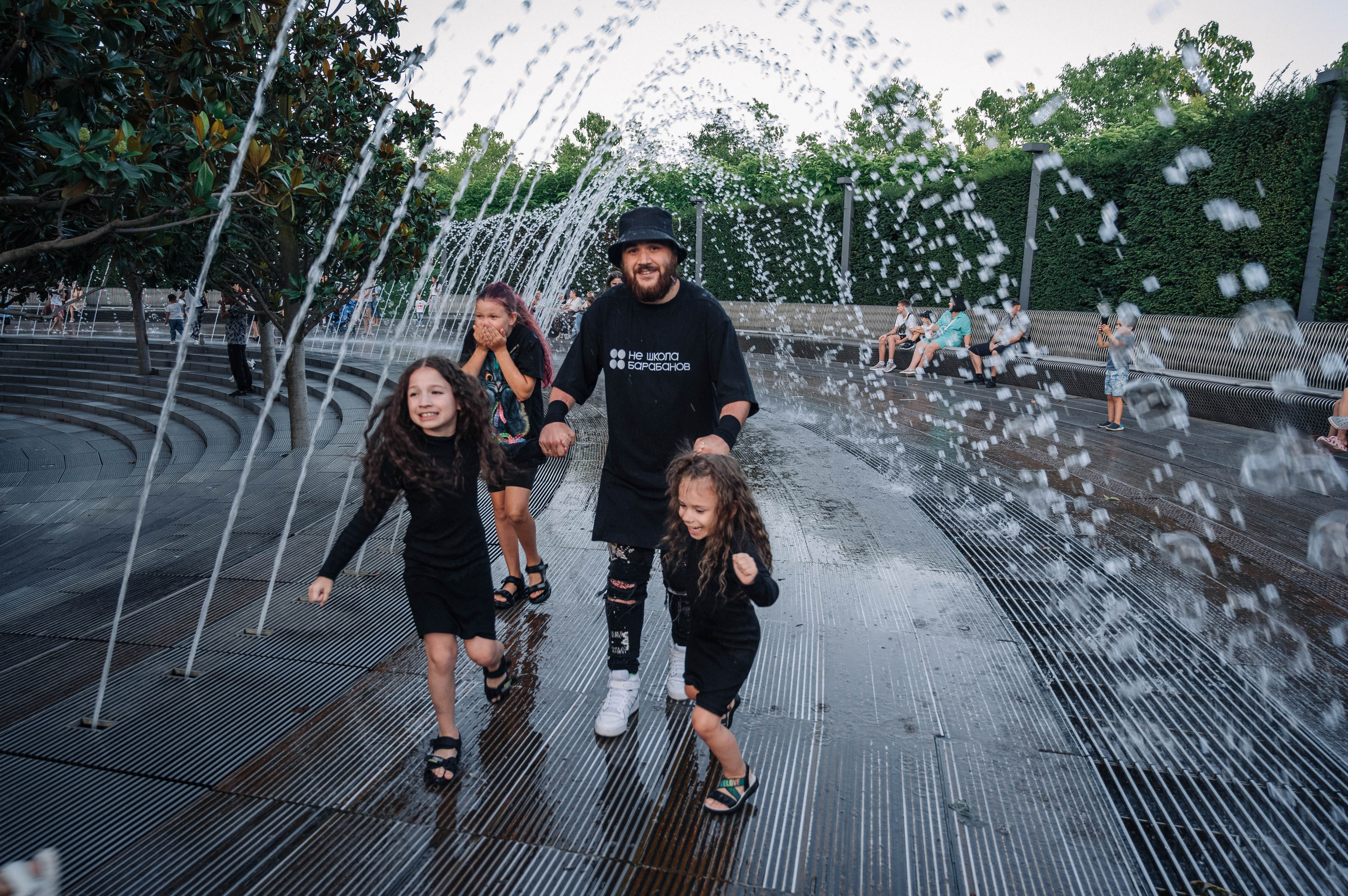 Семейная прогулка