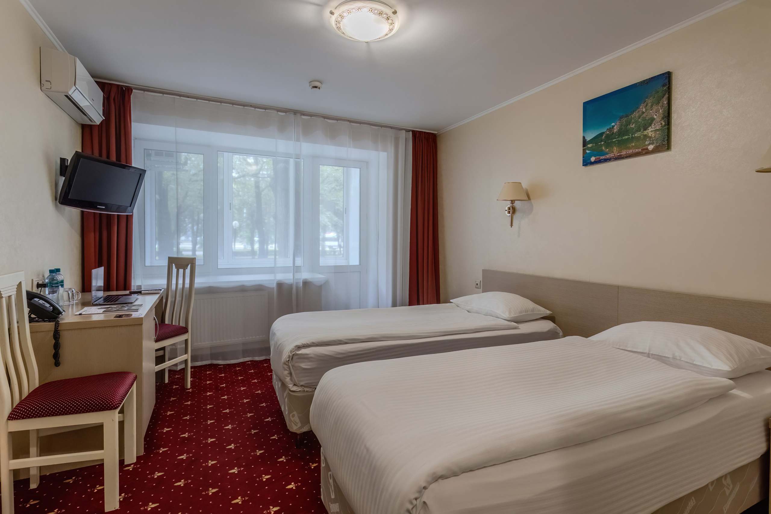 Амакс Сити-отель Уфа, фото Алексея Муравьёва, современный отель,Лобби Амакс Сити-отеля, съёмка фотографа Алексея Муравьёва, гостиничный интерьер,Номера отеля Амакс Сити Уфа, работа фотографа Алексея Муравьёва, комфортабельное размещение,Ресторан Амакс Сити-отеля, фото Алексея Муравьёва, гостиничная кухня,Рецепция Амакс Сити Уфа, съёмка Алексея Муравьёва, сервис для гостей,Спа-зона отеля Амакс Сити, фото Алексея Муравьёва, оздоровительные услуги,Конференц-зал Амакс Сити-отеля, работа фотографа Алексея Муравьёва, бизнес-мероприятия,Лифт отеля Амакс Сити Уфа, съёмка Алексея Муравьёва, современный дизайн,Номера люкс Амакс Сити, фото Алексея Муравьёва, премиальный комфорт,Зона отдыха Амакс Сити-отеля, работа фотографа Алексея Муравьёва, релакс для гостей,Инфраструктура Амакс Сити Уфа, съёмка Алексея Муравьёва, гостиничные услуги,Паркинг отеля Амакс Сити, фото Алексея Муравьёва, безопасность гостей,Вестибюль Амакс Сити, работа фотографа Алексея Муравьёва, элегантность интерьера,Номера стандарт Амакс Сити-отеля, съёмка Алексея Муравьёва, удобство проживания,Общественные зоны Амакс Сити Уфа, фото Алексея Муравьёва, современный дизайн,Ресторан и бар Амакс Сити, работа фотографа Алексея Муравьёва, гастрономические предложения,Интерьер отеля Амакс Сити Уфа, фото Алексея Муравьёва, гостиничный стиль,Мебель номеров Амакс Сити, съёмка Алексея Муравьёва, комфорт для постояльцев,Освещение отеля Амакс Сити, работа фотографа Алексея Муравьёва, уют для гостей,Терраса Амакс Сити-отеля, фото Алексея Муравьёва, панорамный вид