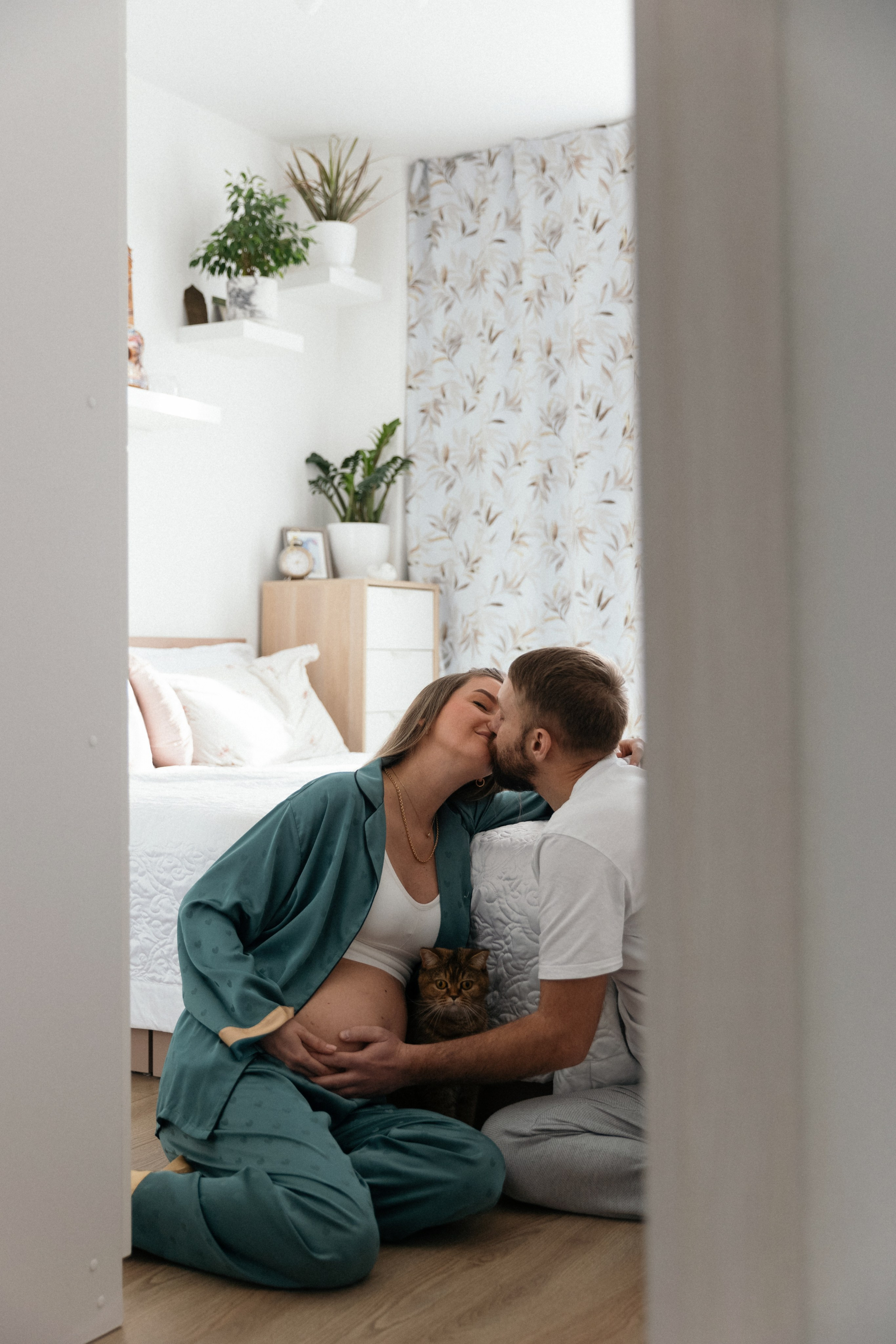 Семейная домашняя фотосессия беременности. Свадебный фотограф в Москве Полина Лелетко