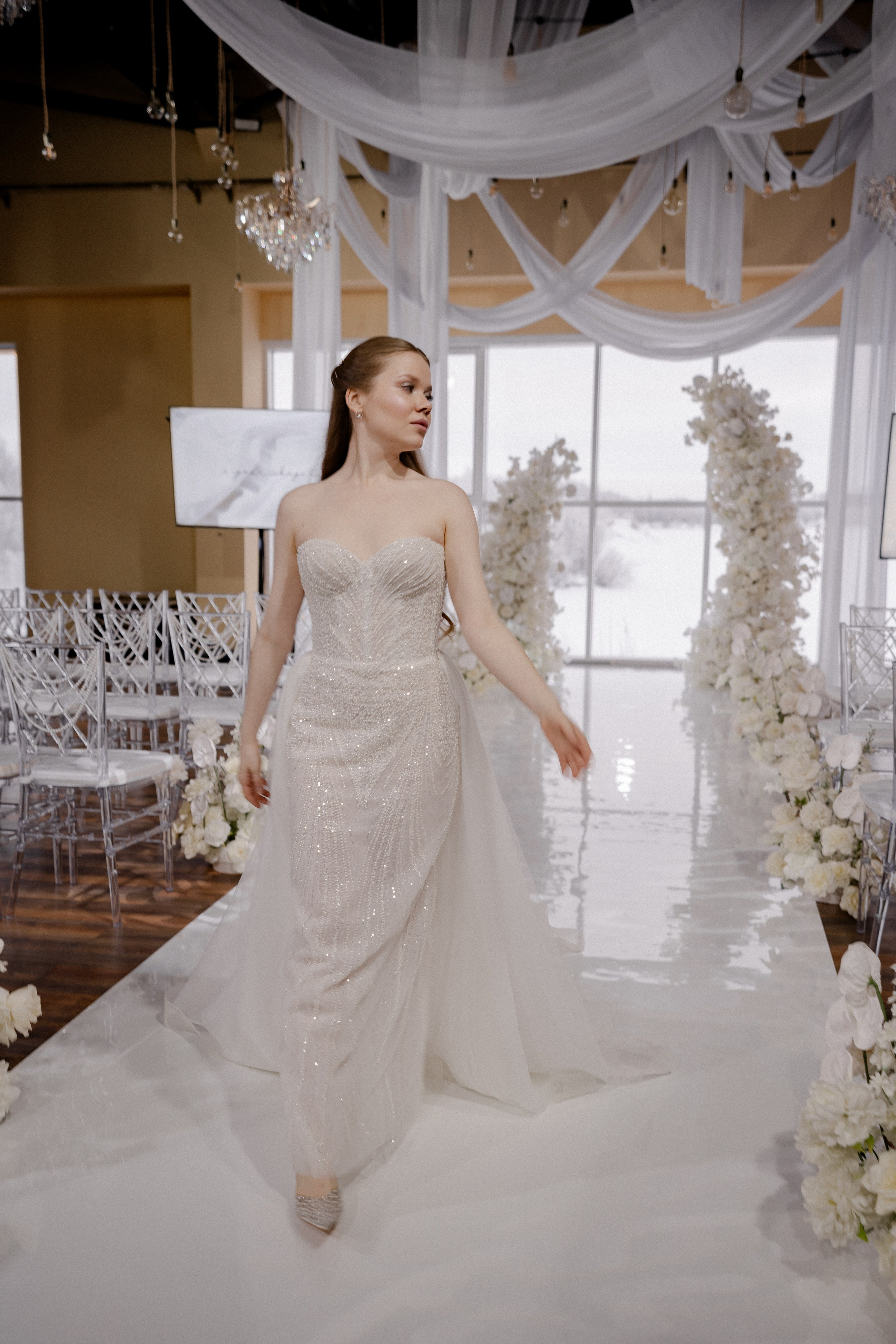 СВАДЕБНАЯ СЬЕМКА СБОРОВ В ОТЕЛЕ И ВЫЕЗД НА ЦЕРЕМОНИЮ (СНЯТО В СИБИРЕ В НИЖНЕВАРТОВСКЕ). Профессиональный фотограф, Санкт-Петербург — Виктория Богомолова