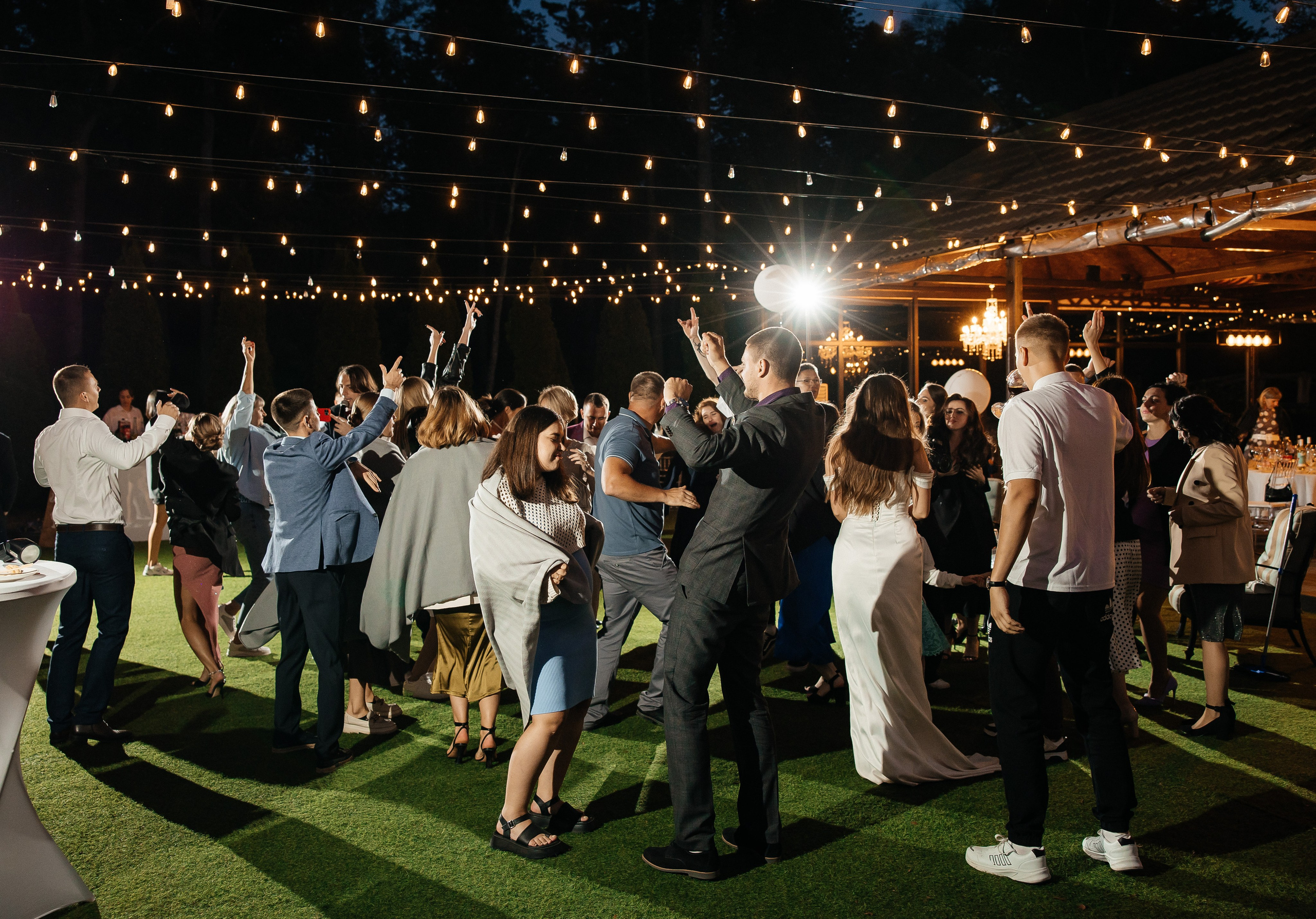 Свадьба на открытом воздухе. Свадебный и семейный фотограф в Москве Олеся Подколзина