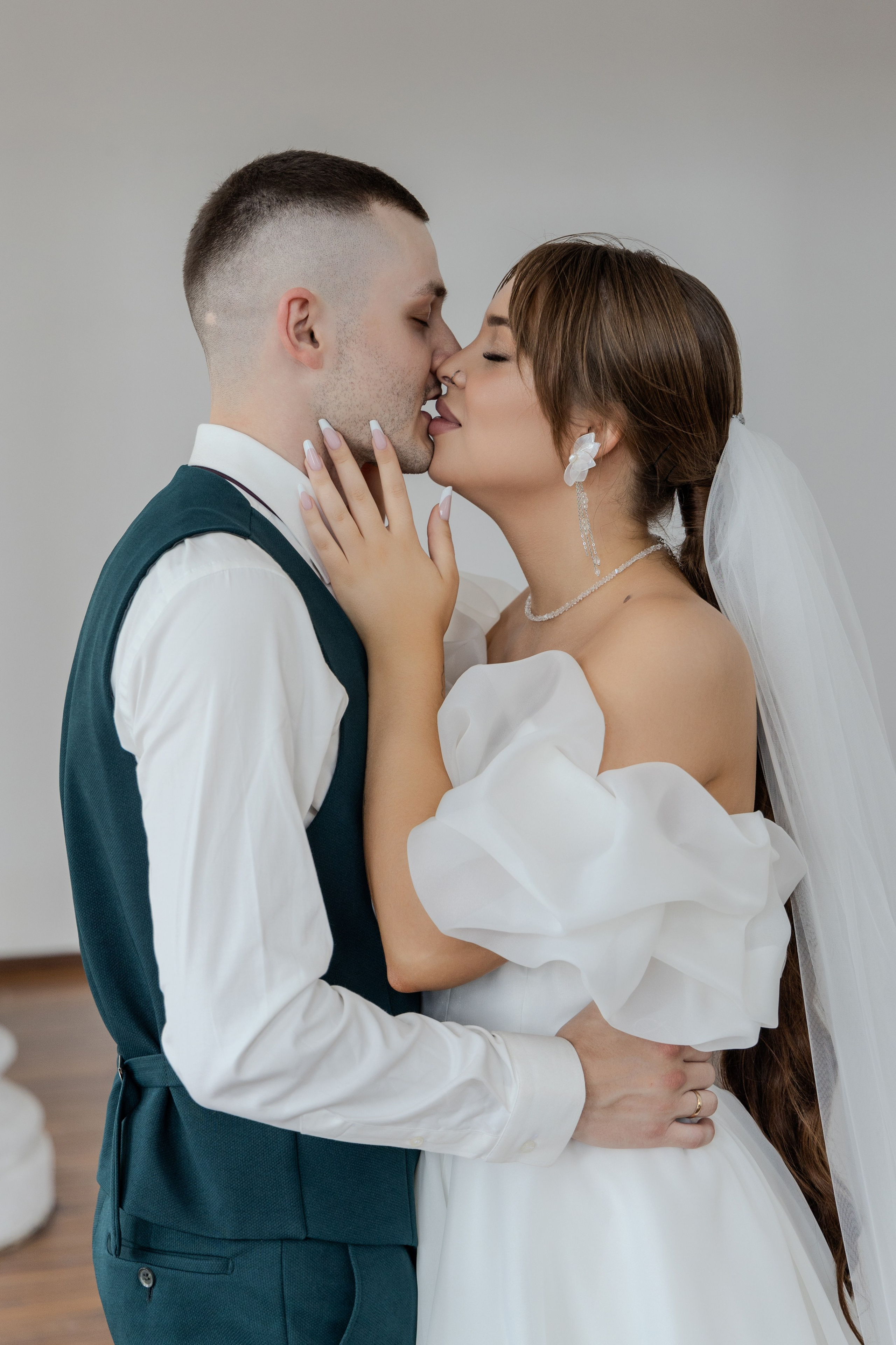 Vladislav & Daria. Фотограф свадебный, репортажный, индивидуальный, фото для маркетплейсов, брендов, автосалонов