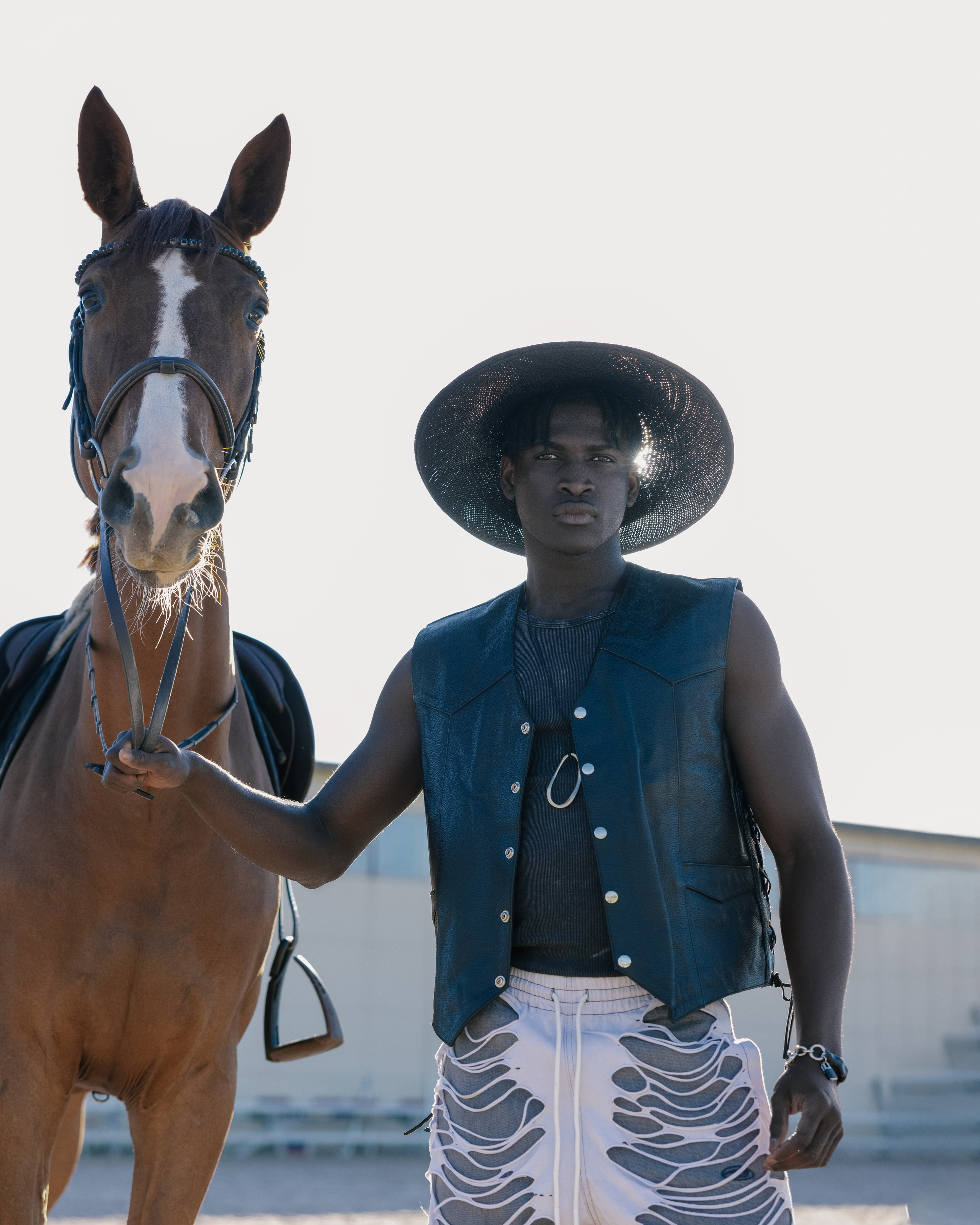 Western. Photographer. Producer. Retoucher