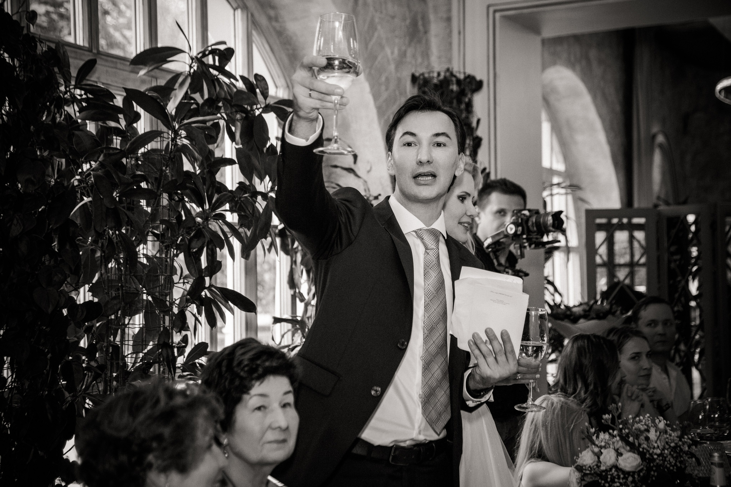 Свадебная фотосессия на ВДНХ. Свадебный и семейный фотограф в Москве и Подмосковье Лариса Козлова