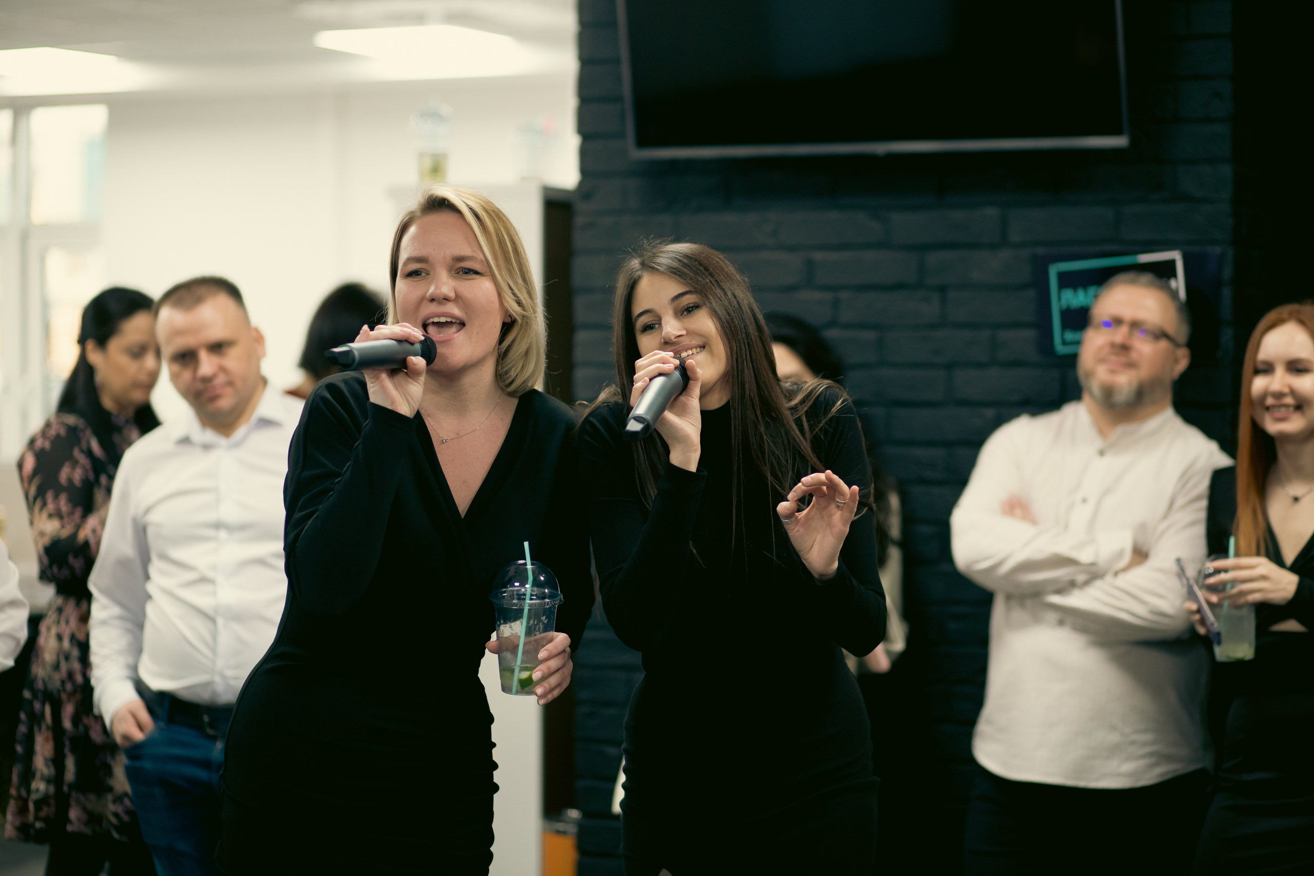 Репортажная фотосъёмка — корпоратив Tele2 8 марта