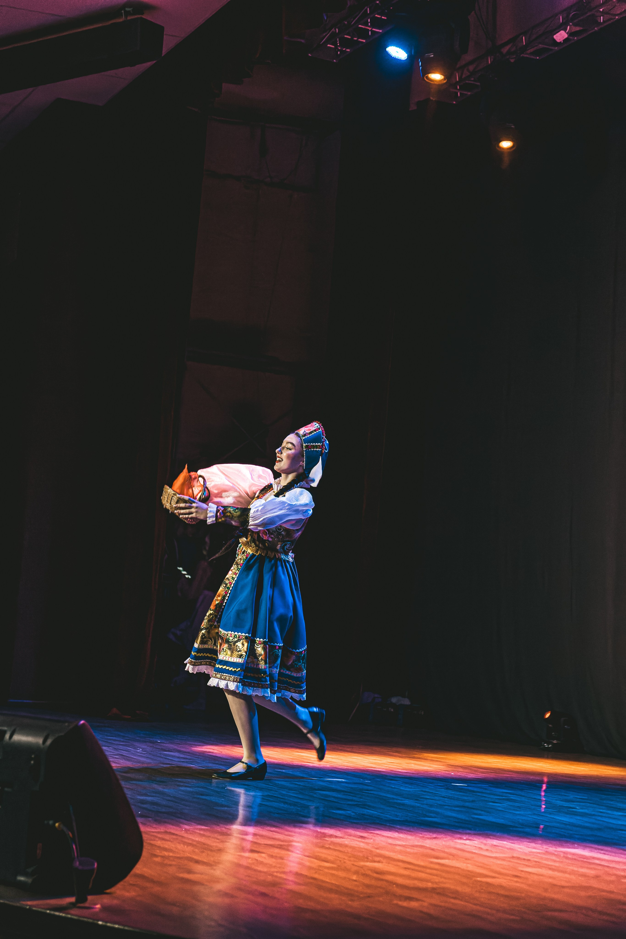 СмолГУ — Зеленое Яблоко — 2023. Танец. KiPPER Gallery — Фотограф