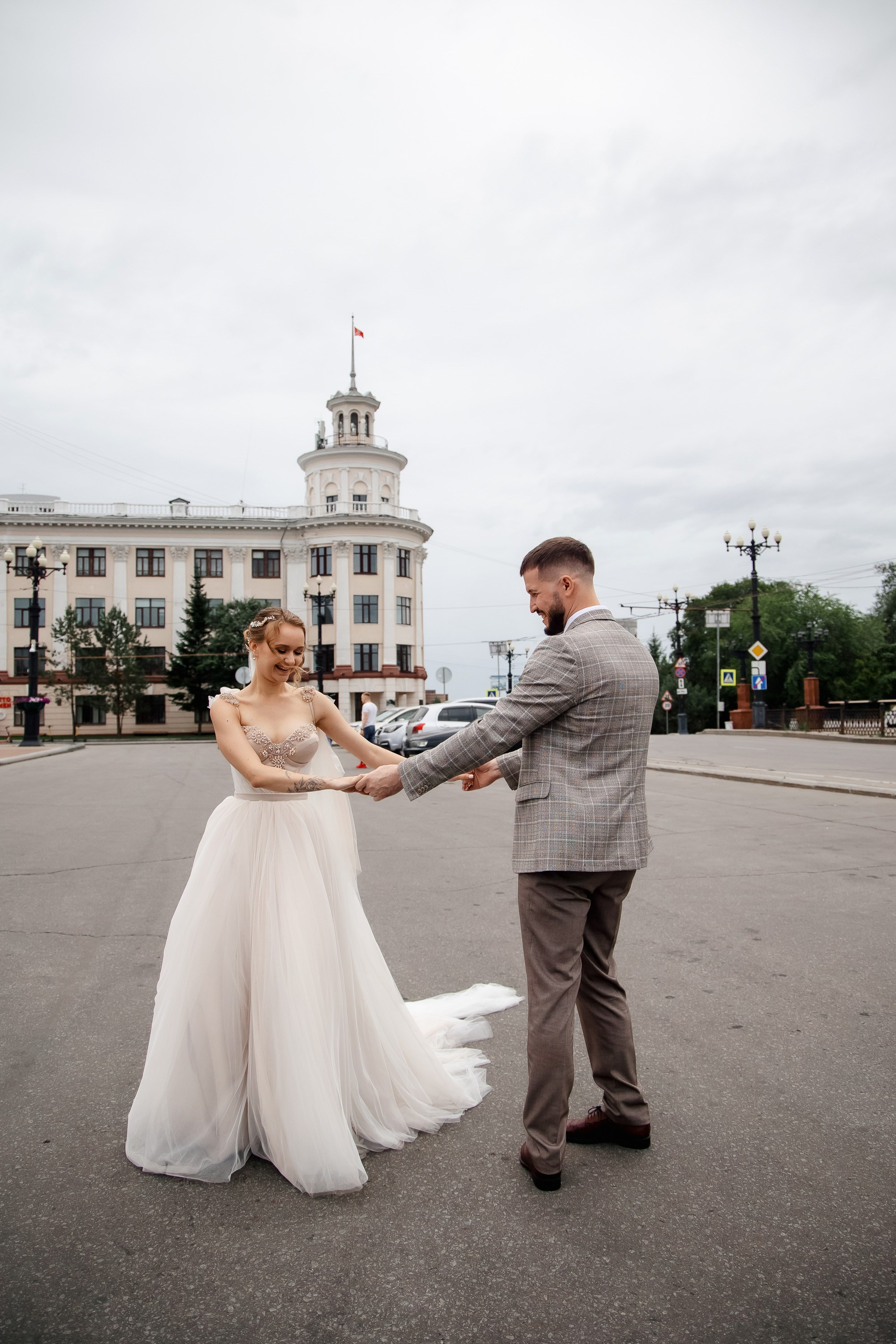 Степан и Ульяна. Утро. Загс. Прогулка. Дождь и солнце. Свадебный фотограф в Хабаровске