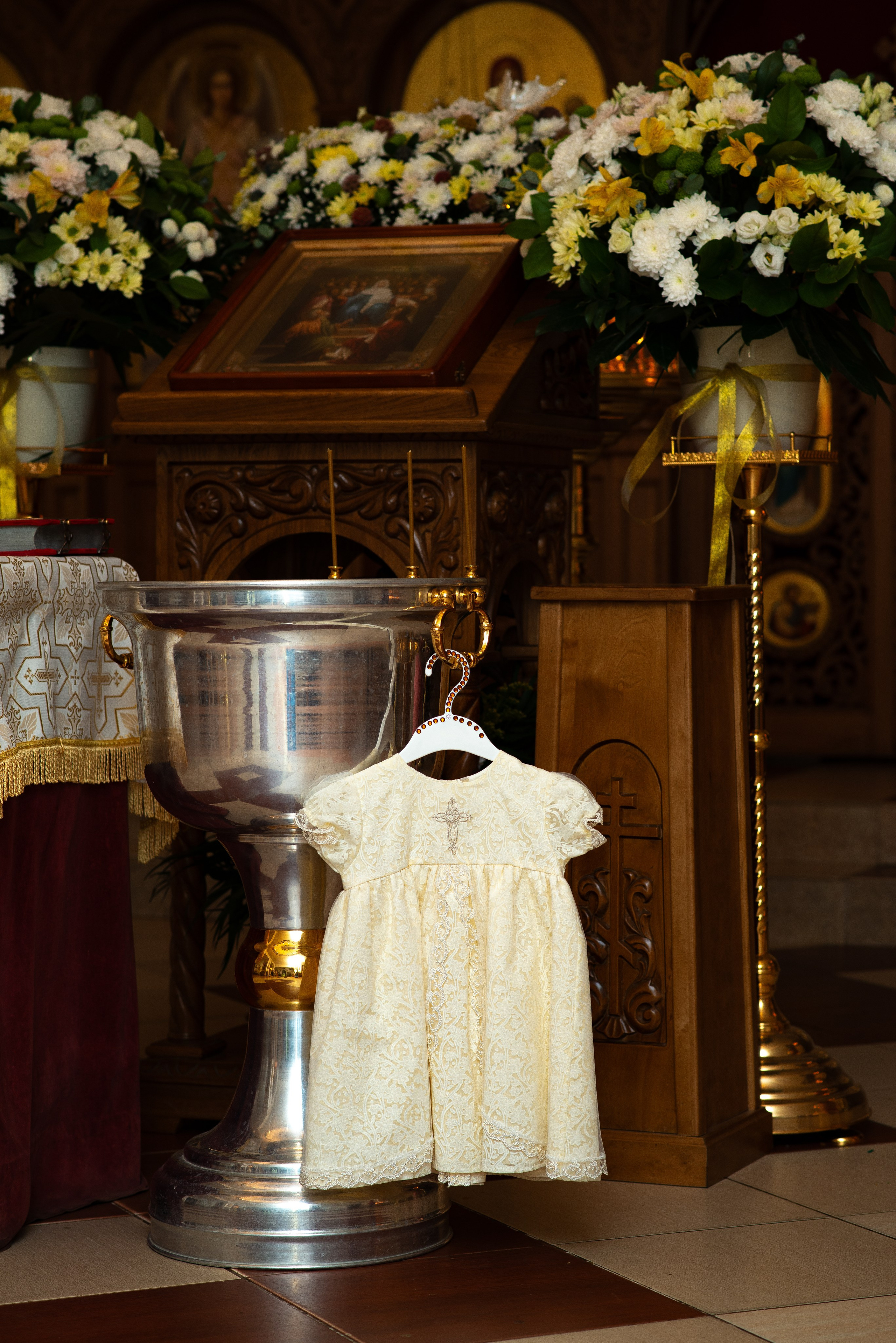 Крещение Машеньки в хр.Преображения Господня. Семейный фотограф на выписку из роддома и крещение Минск Настя Гришук