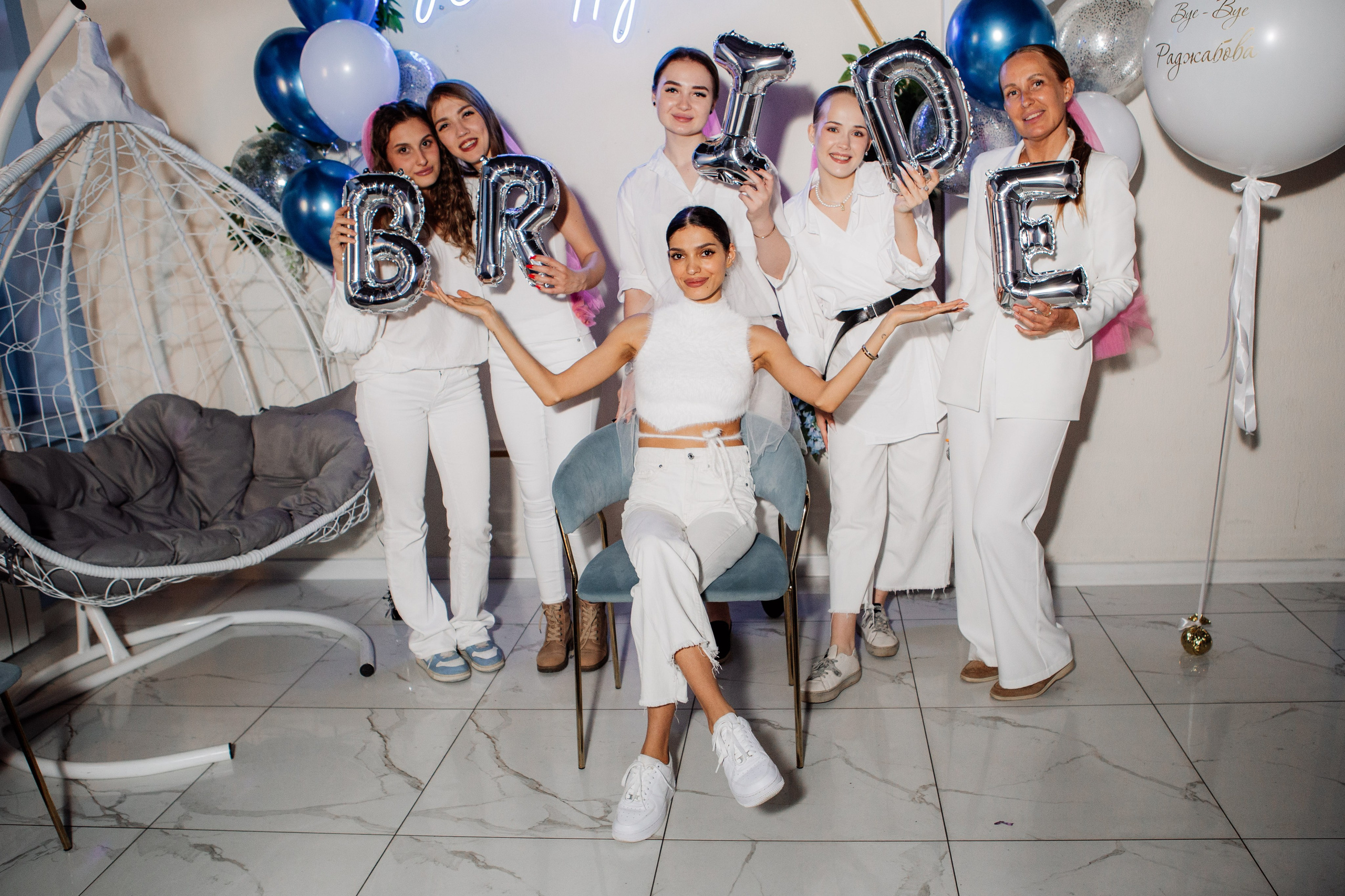 ДЕВИЧНИКИ. Репортажный фотограф Москва (детские праздники, квизы, концерты, дни рождения, свадьбы)