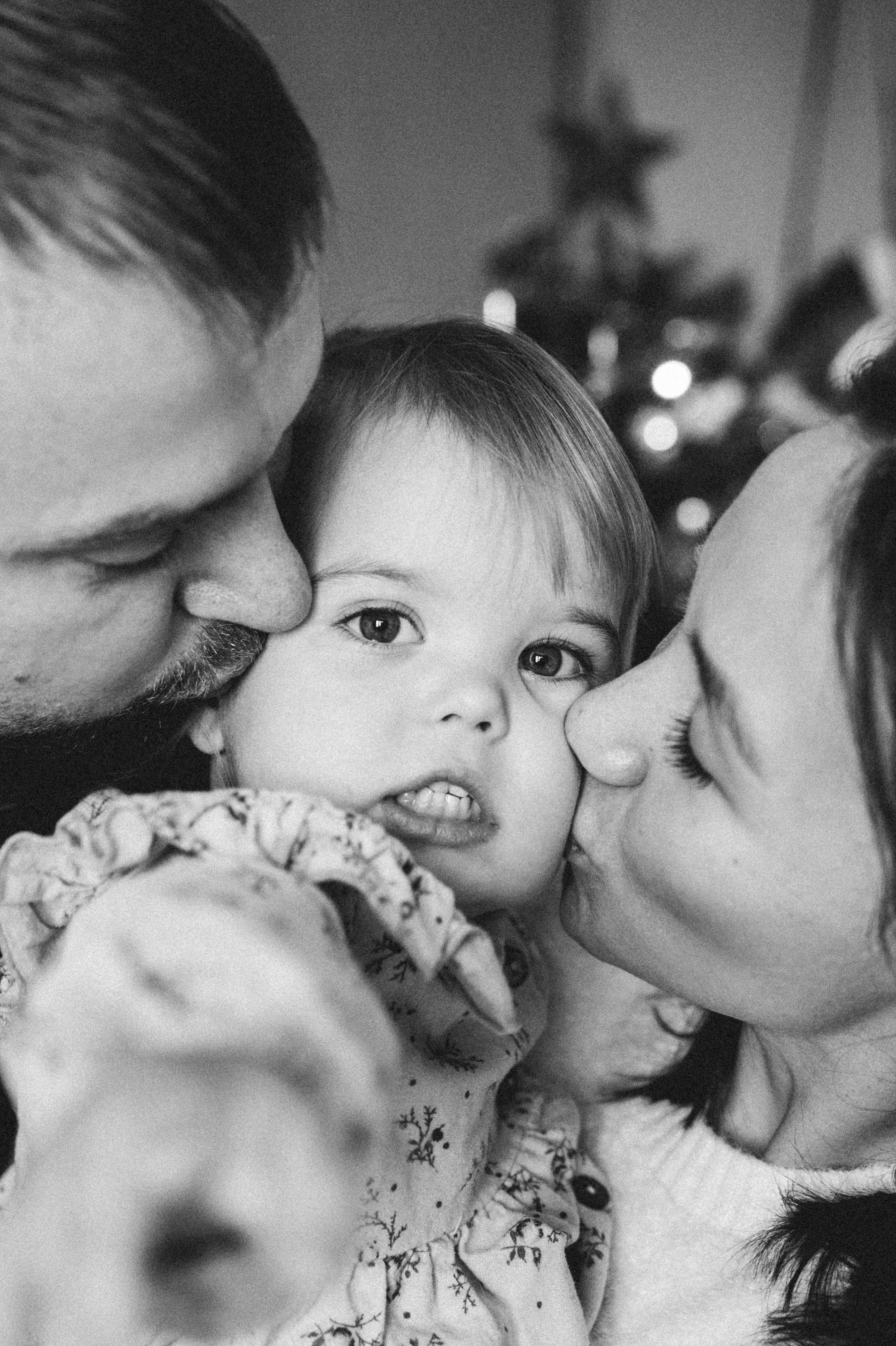 Семья — это тепло объятий и свет улыбок!. Фотограф Москва Светлана Кирюшина