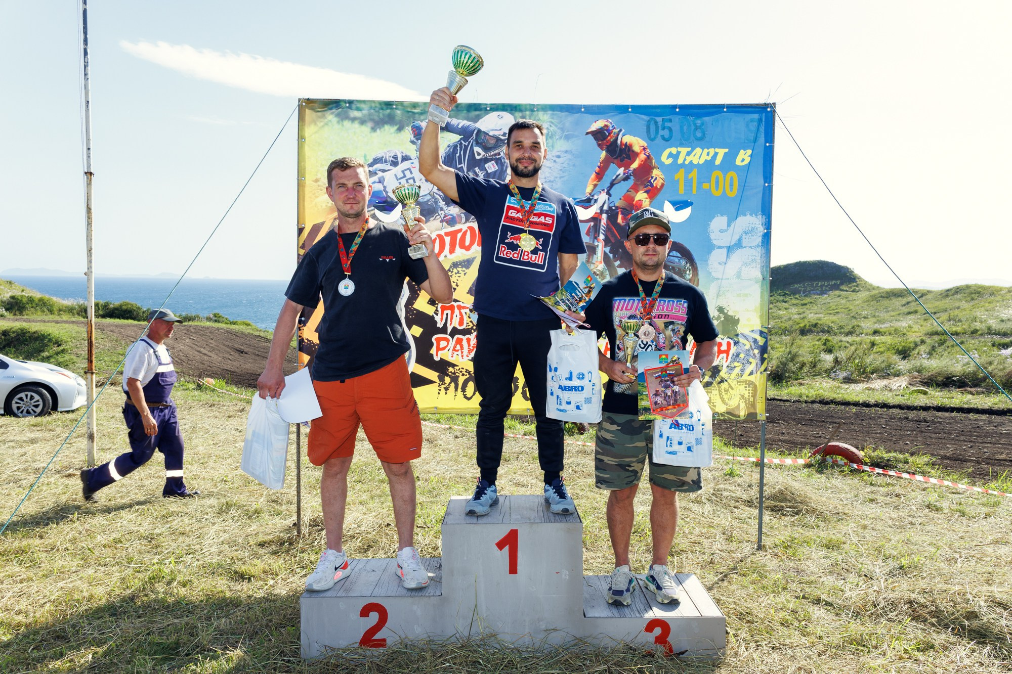 Мотокросс 2025. Андрей Кровлин — фотограф в Славянке