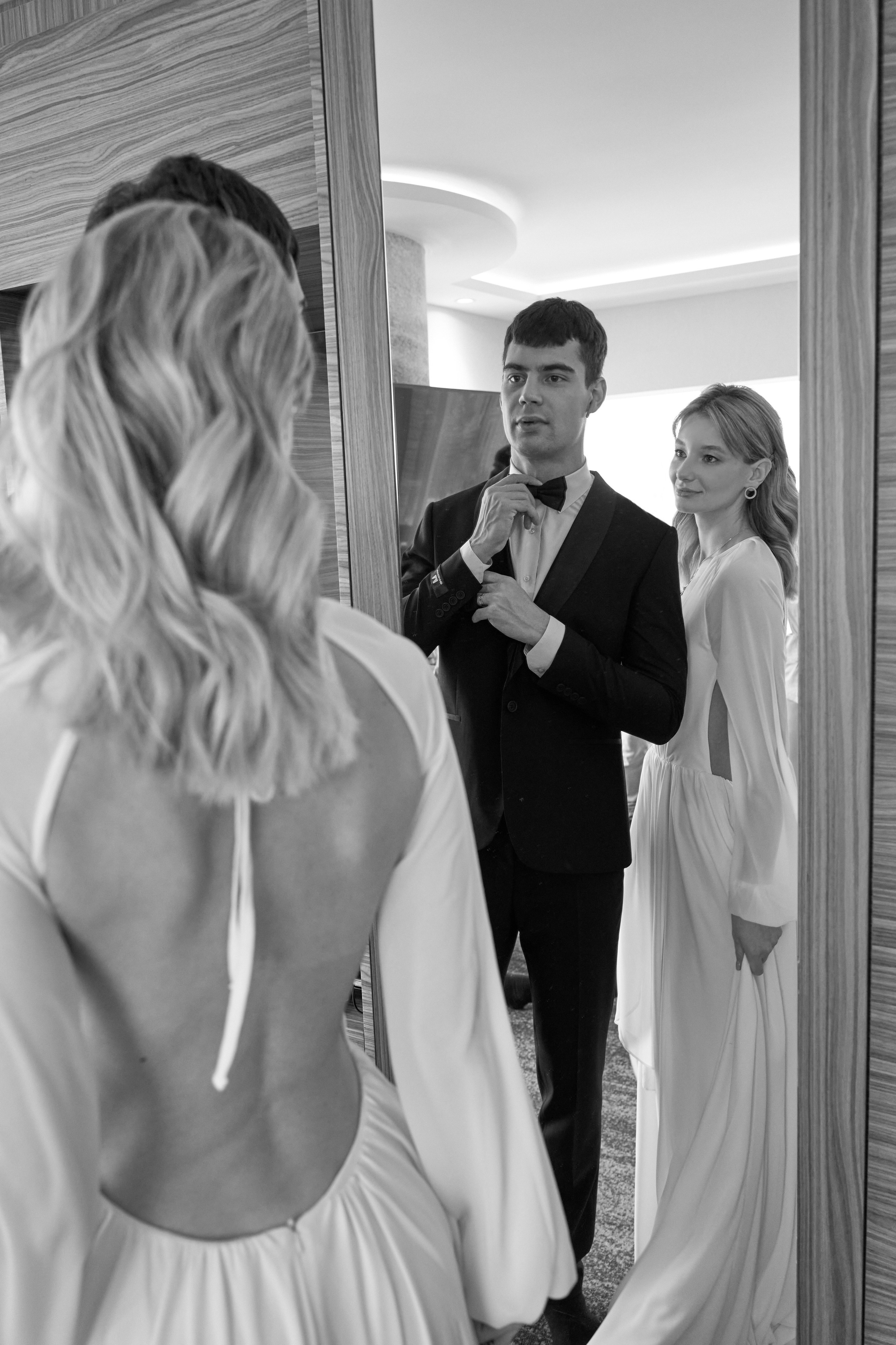 Сборы в отеле Варвары и Владислава. (1) Свадебный фотограф в Москве Роман Август