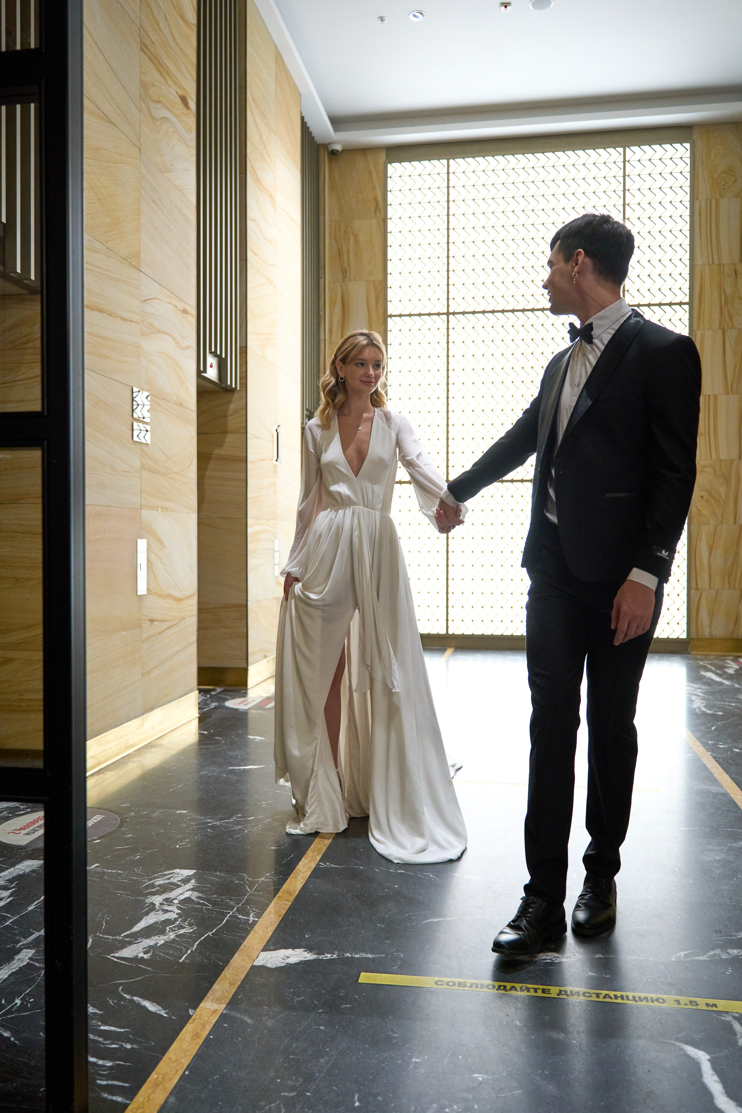 Сборы в отеле Варвары и Владислава. (1) Свадебный фотограф в Москве Роман Август