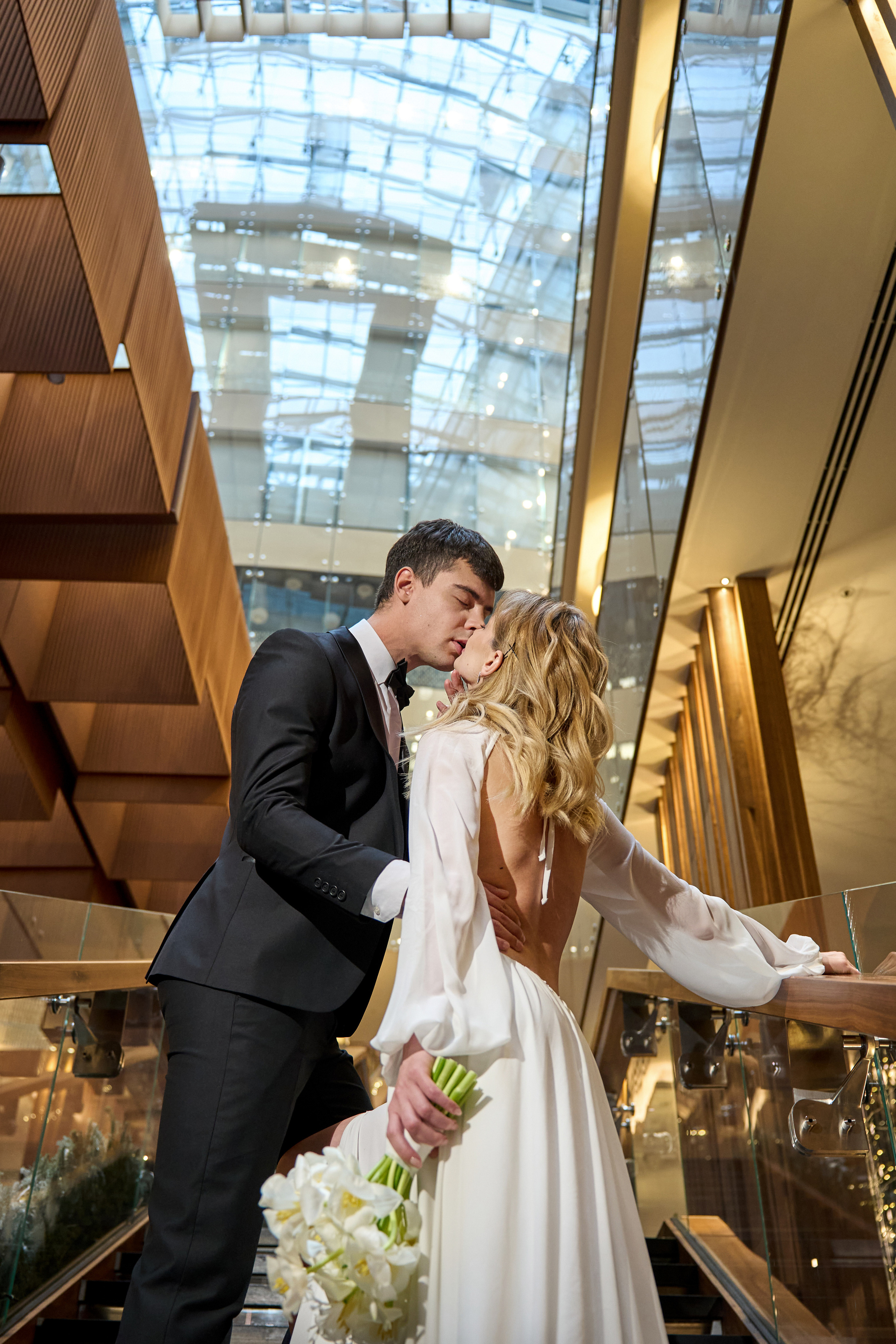 Сборы в отеле Варвары и Владислава. (1) Свадебный фотограф в Москве Роман Август