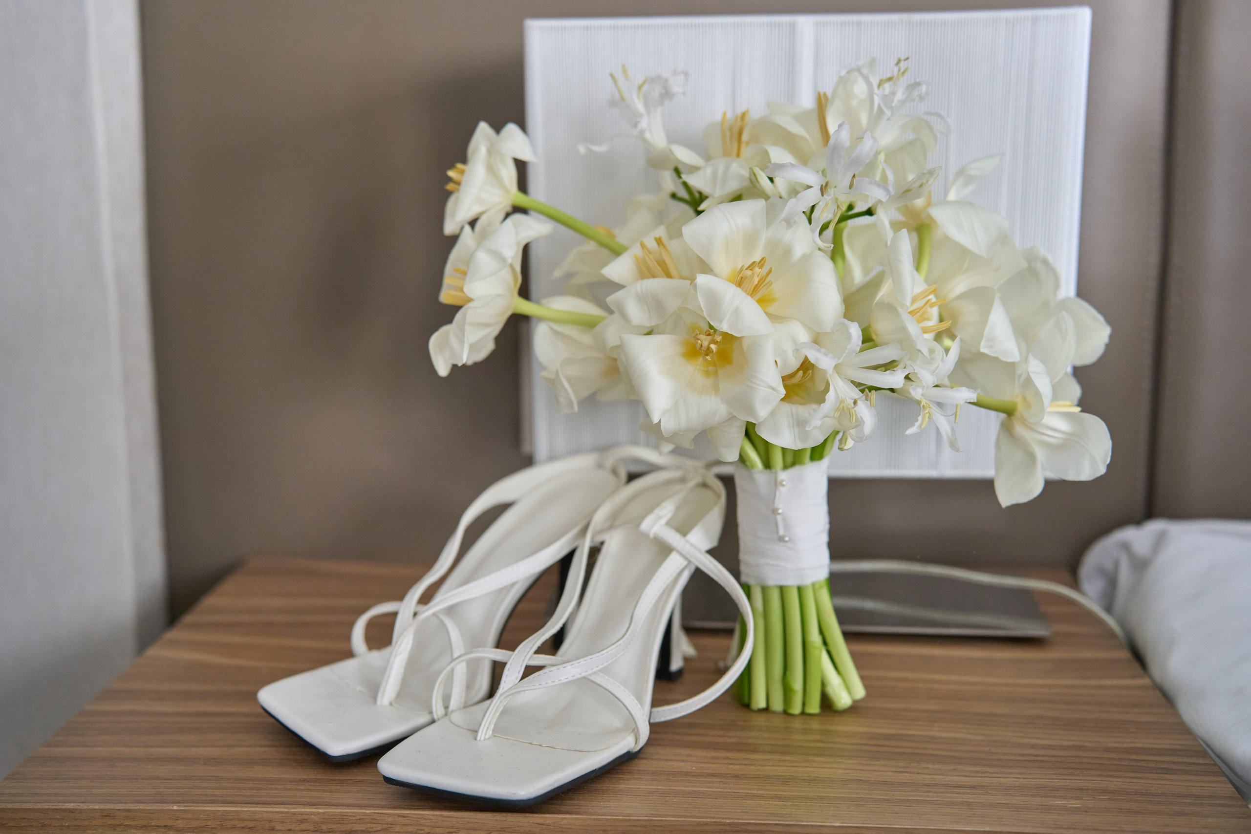 Сборы в отеле Варвары и Владислава. (1) Свадебный фотограф в Москве Роман Август