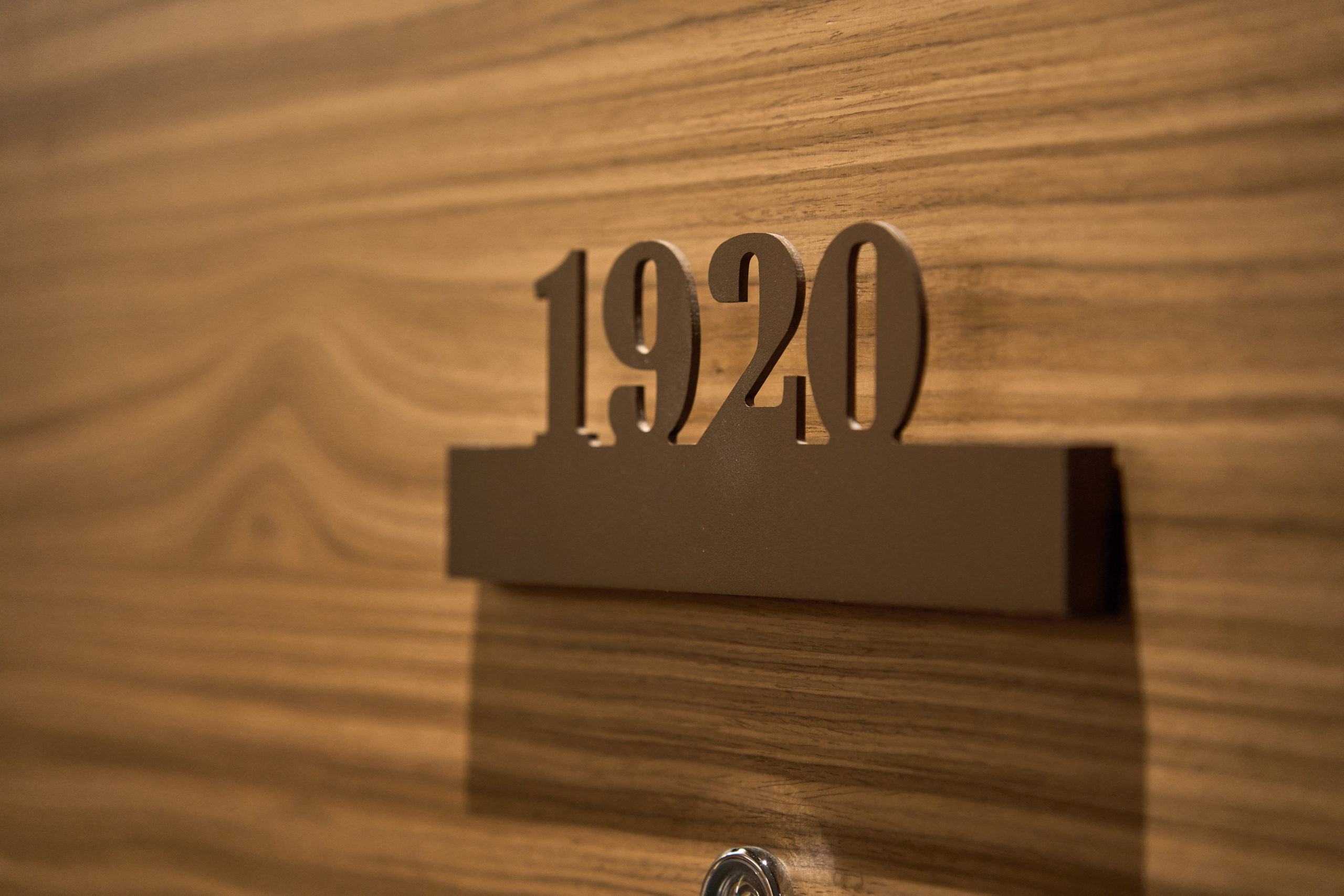 Сборы в отеле Варвары и Владислава. (1) Свадебный фотограф в Москве Роман Август