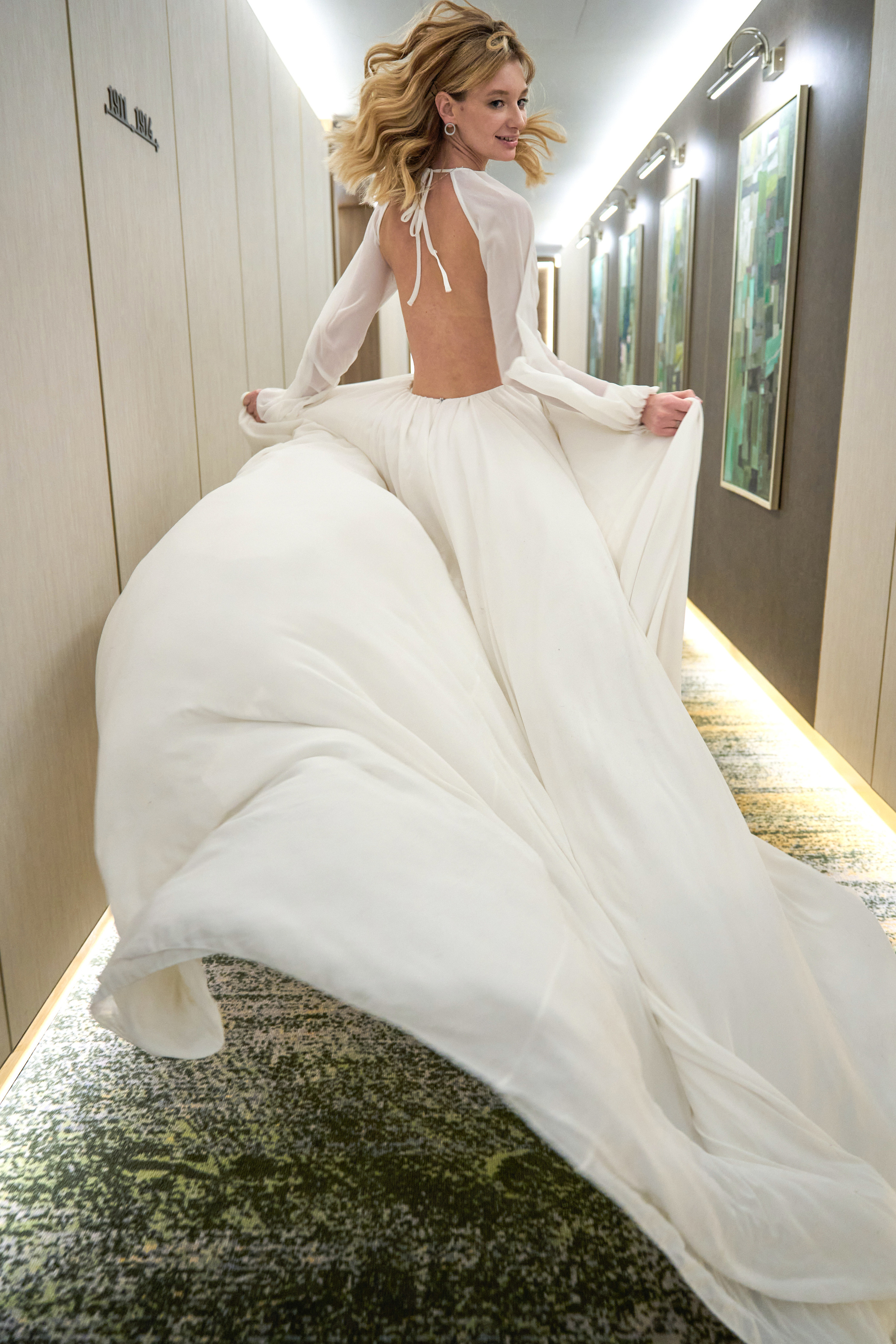 Сборы в отеле Варвары и Владислава. (1) Свадебный фотограф в Москве Роман Август