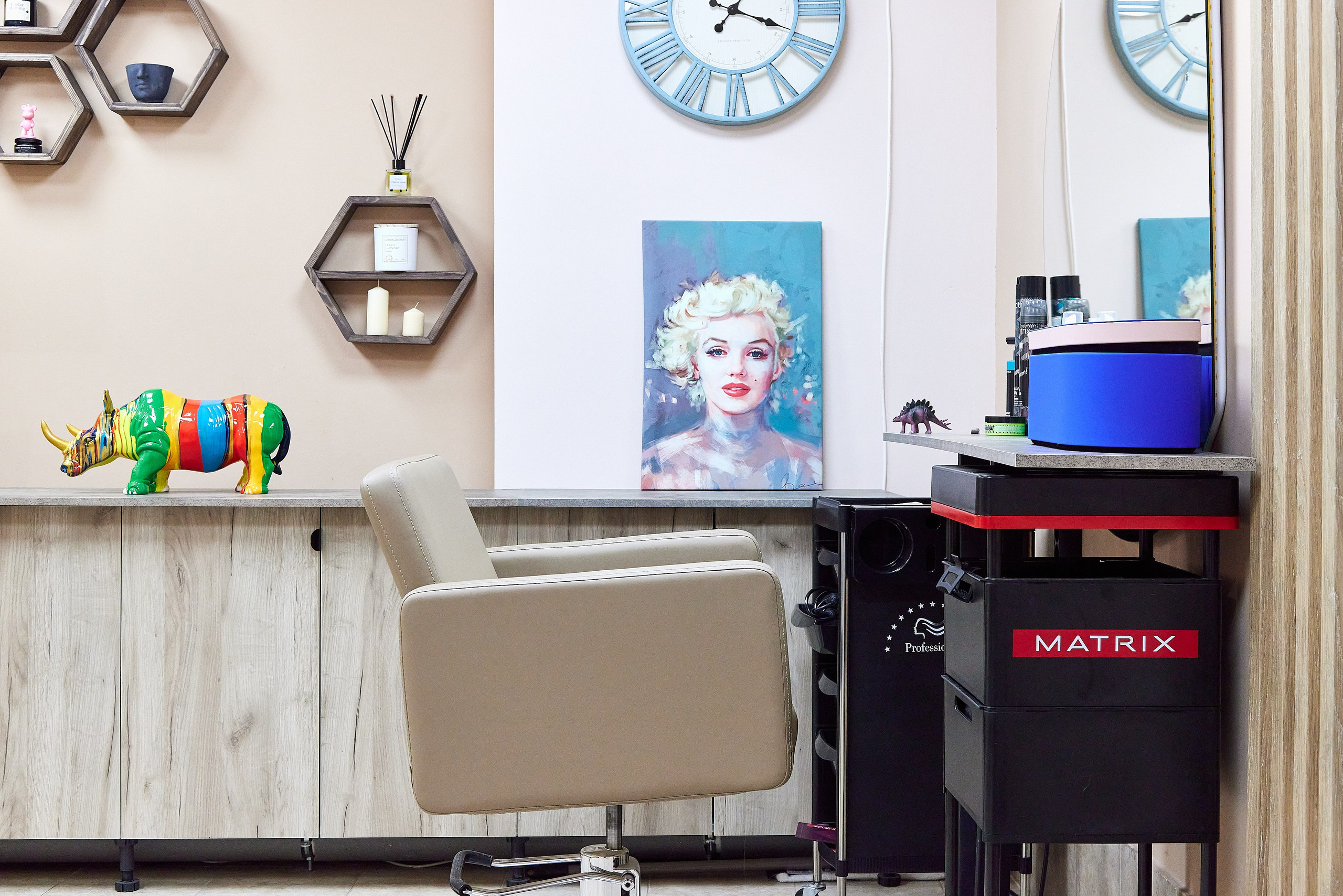 Салон красоты МяtА на Миллионной улице. Фотограф Анастасия Леонтьева Санкт-Петербург