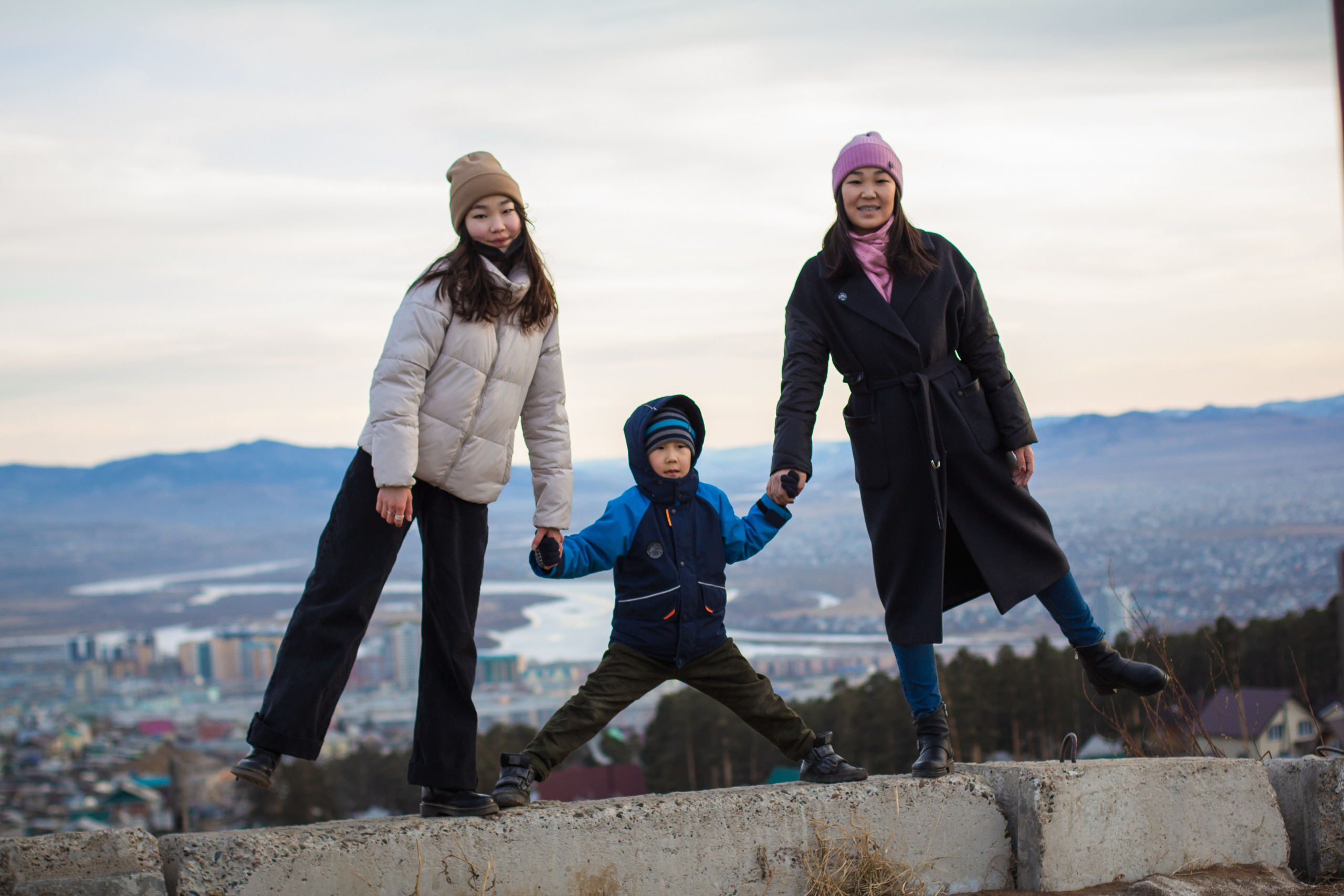 Арюна, Алтана и Тимур. Фотограф Москва Дылыкова Долгар