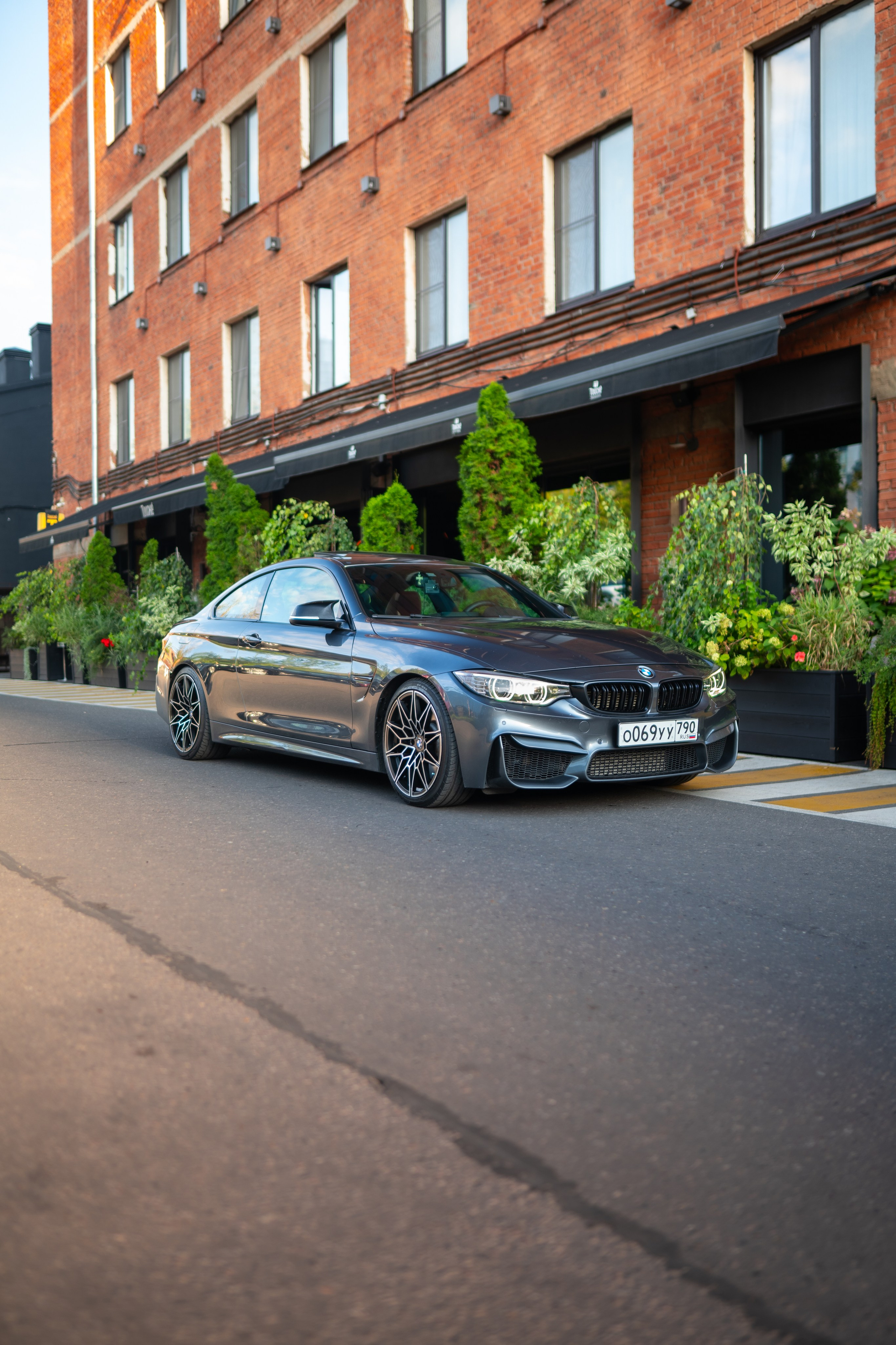 BMW 4-series. Mirllaev