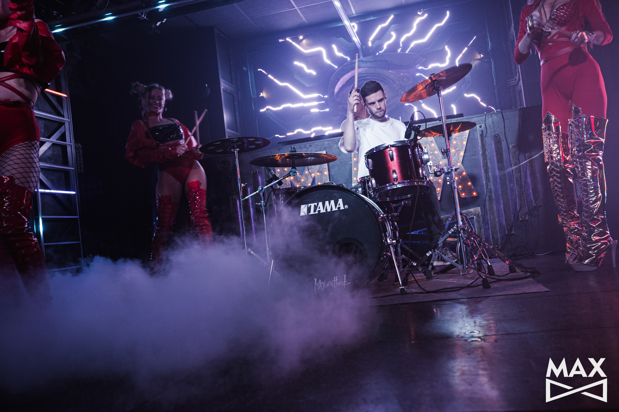 NIGHT CLUB «MAX». Фотограф Великий Новгород Артем Чернецкий