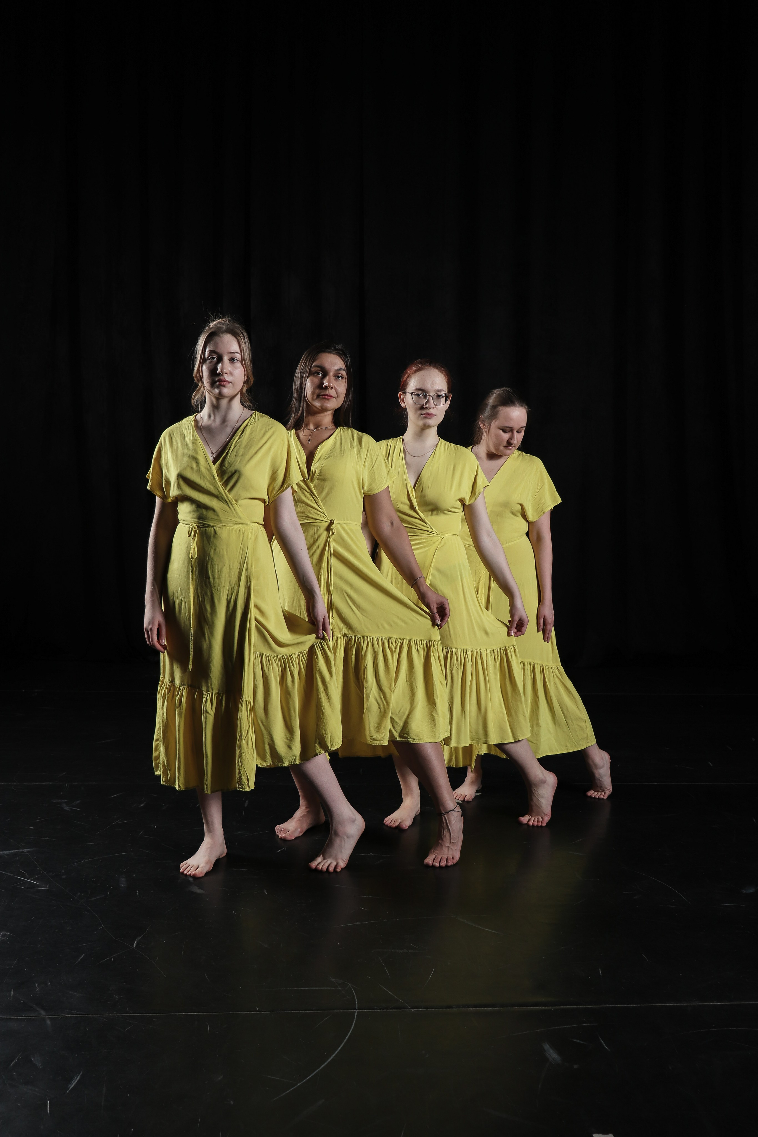 Театр танцевальной группы. Ивентный фотограф в Санкт-Петербурге Олег Комков