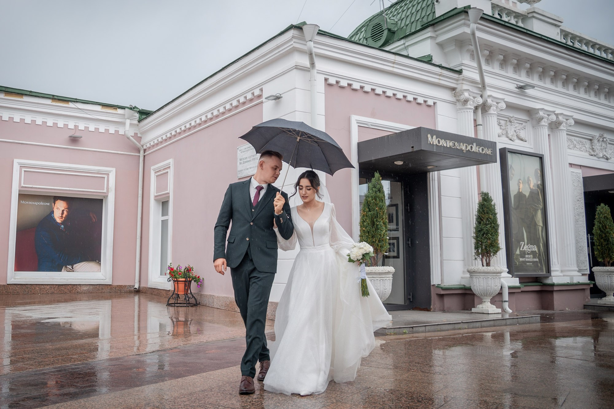 Константин и Альвина прогулка. Свадебный и портретный фотограф в Омске Матвей Краузе