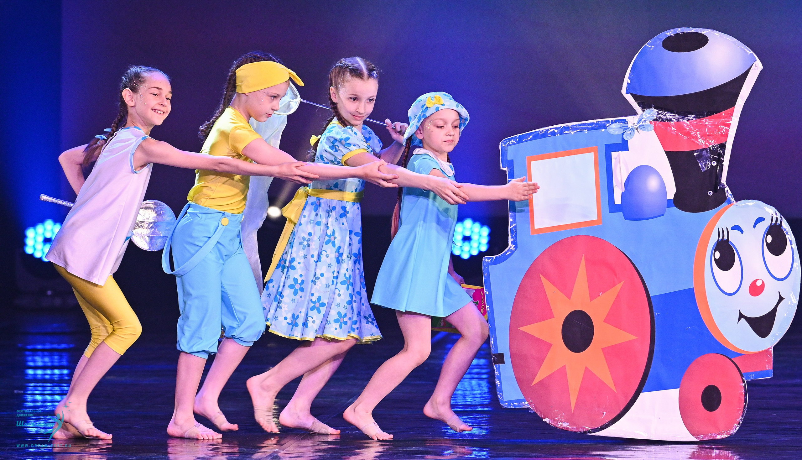 24.05.2025 «Мир под названием — Искусство танца» Фестивальное движение «Шаг к мечте» г. Кострома. Медиастудия Фото Концепт
