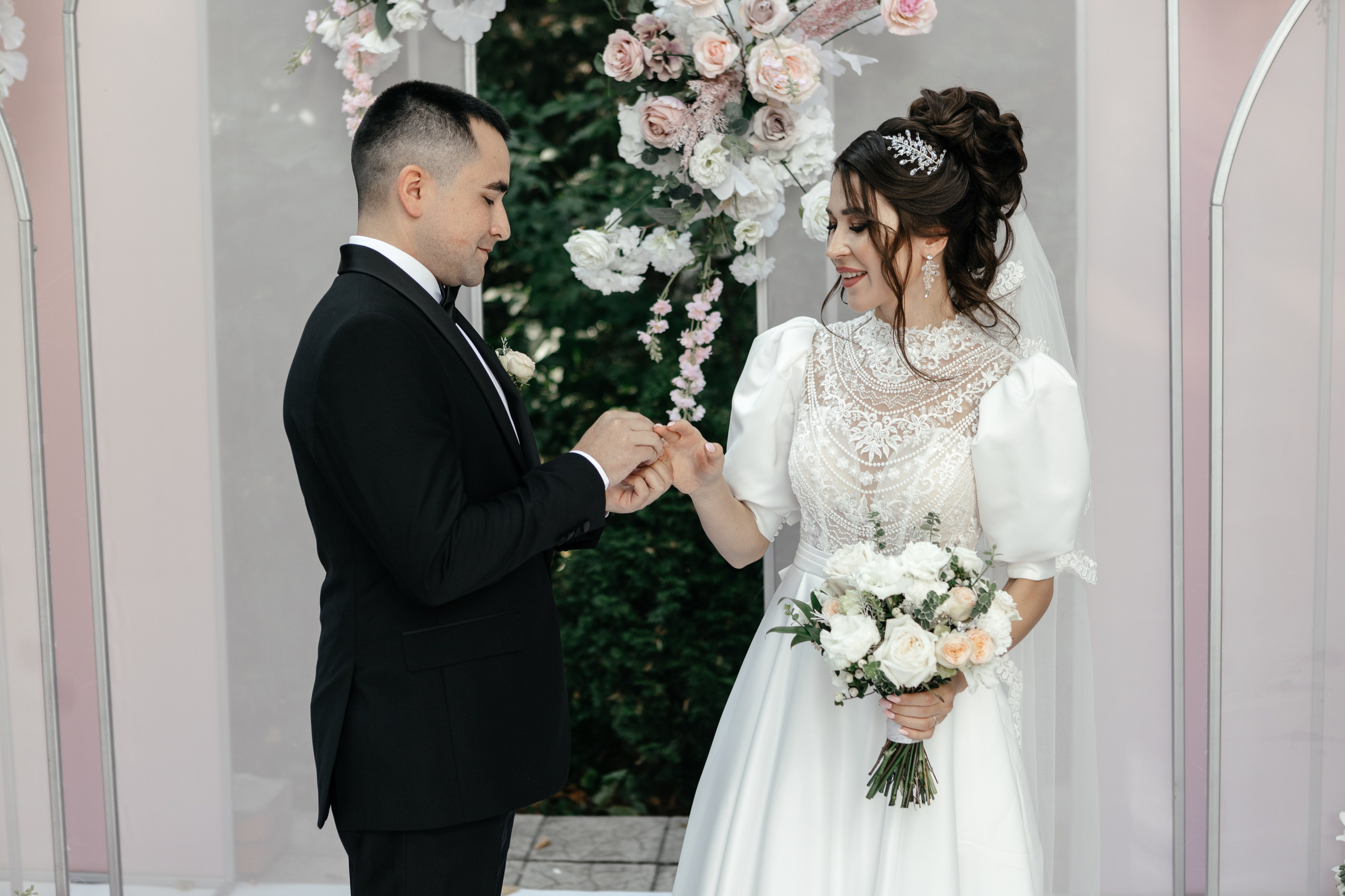 Свадебный фотограф Уфа — Руслан ГабдлисламовЖивые эмоции, красивые кадры, воспоминания на всю жизнь.Работаю по всей Республике Башкортоста. Свадебный фотограф Уфа Руслан Габдлисламов