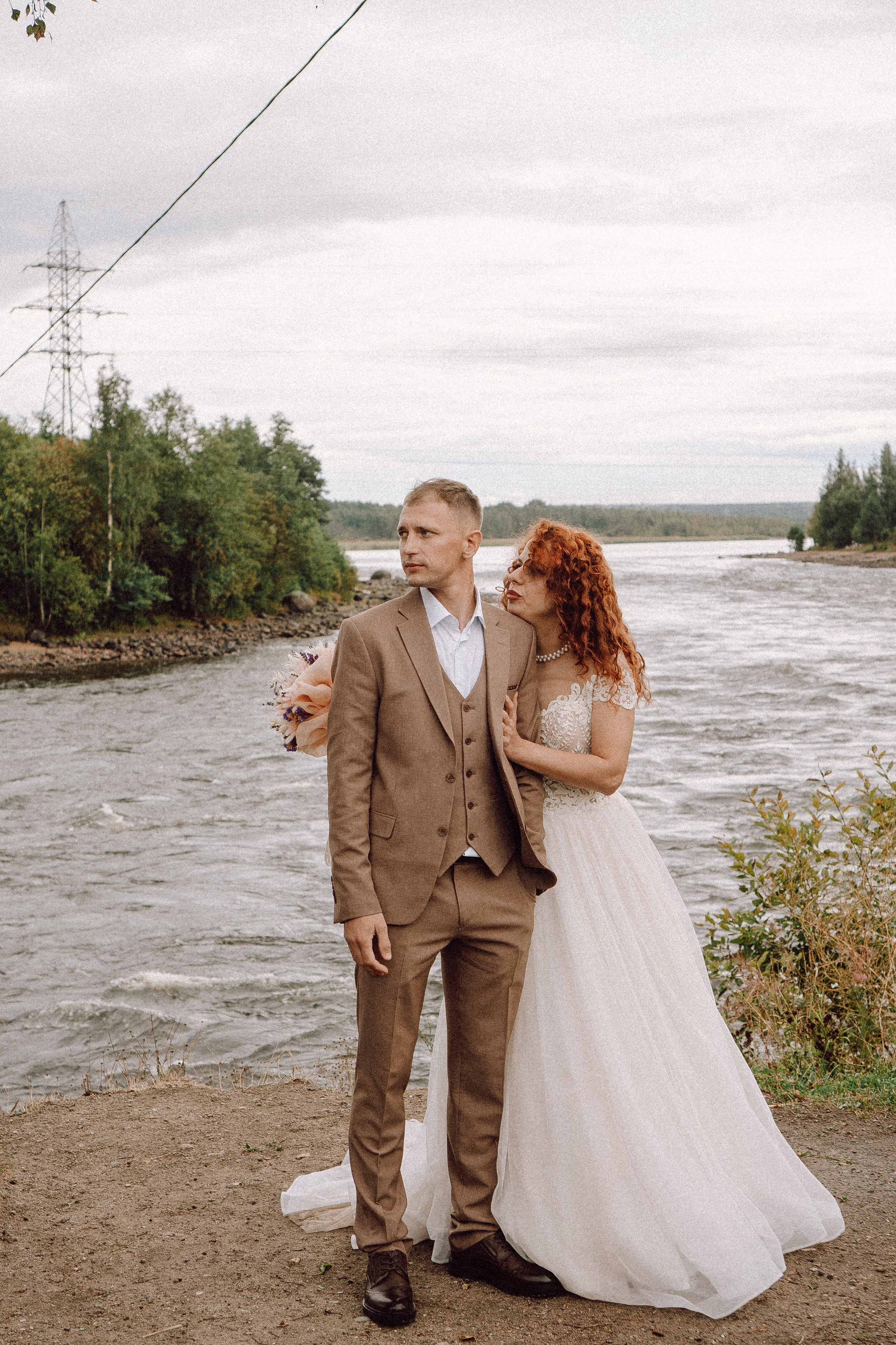 СВАДЕБНАЯ ФОТОСЕССИИЯ ПАРЫ В ГОРОДЕ ПРИОЗЕРСК В СОСНОВОМ ЛЕСУ И С ПИКАПОМ. Профессиональный фотограф, Санкт-Петербург — Виктория Богомолова