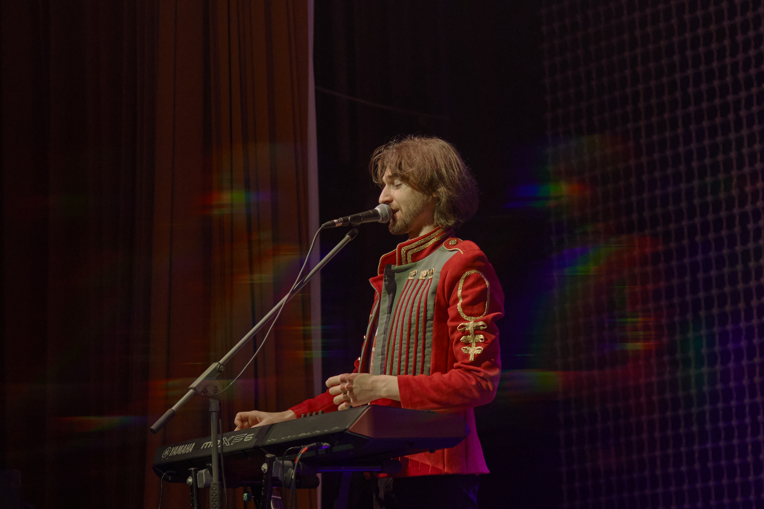 Radio qween. Фотограф