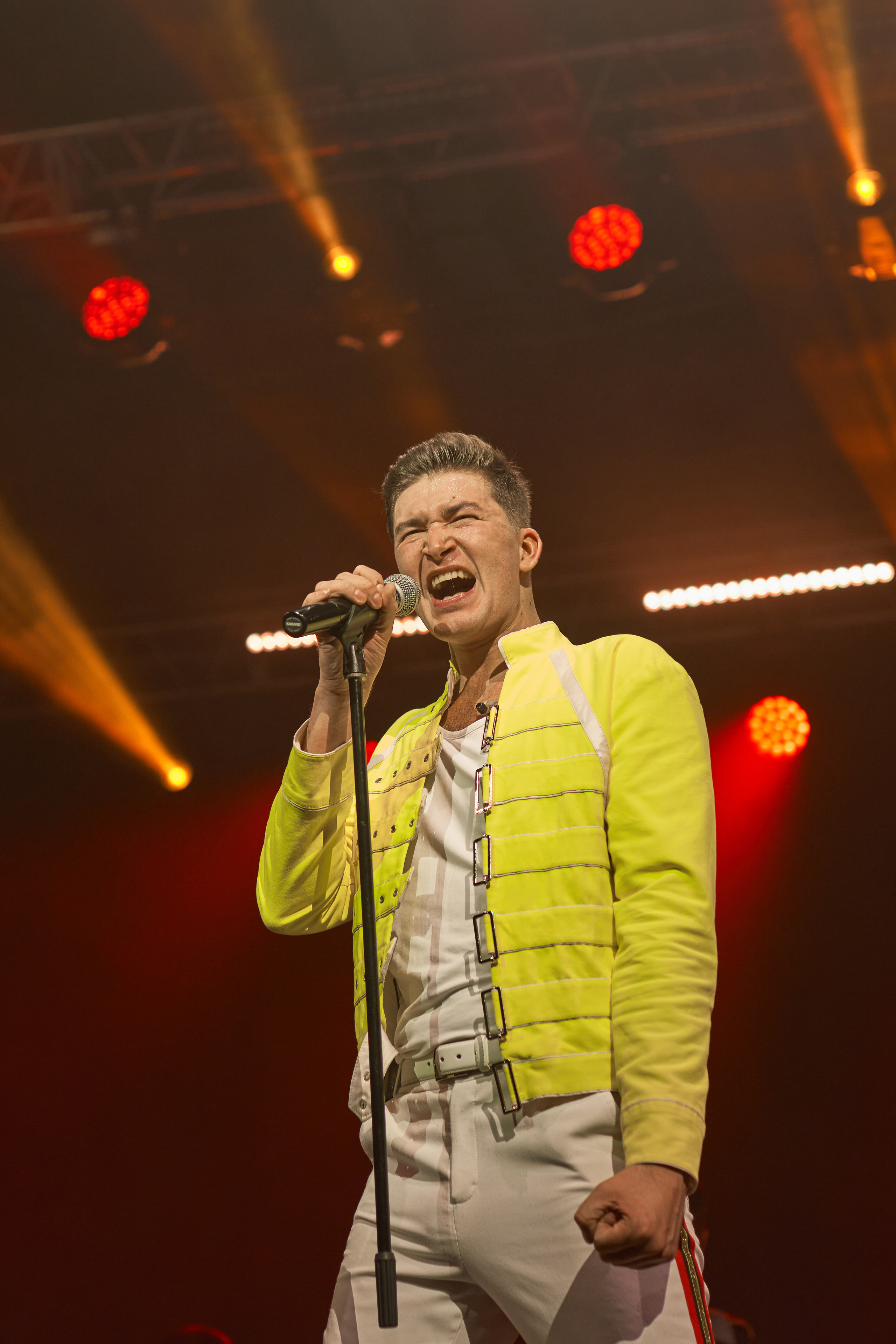 Radio qween. Фотограф