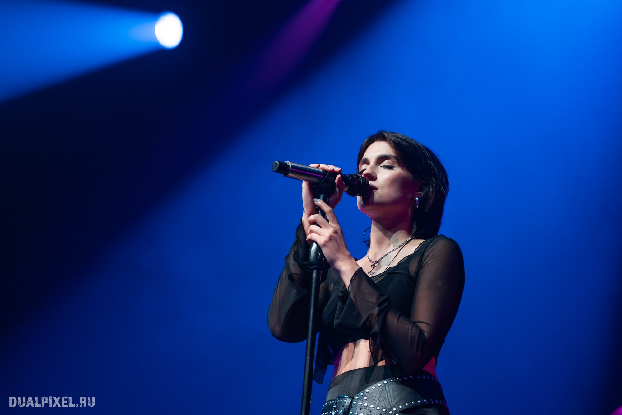 Mona. Магия музыки в кадре: Концертная Фотография