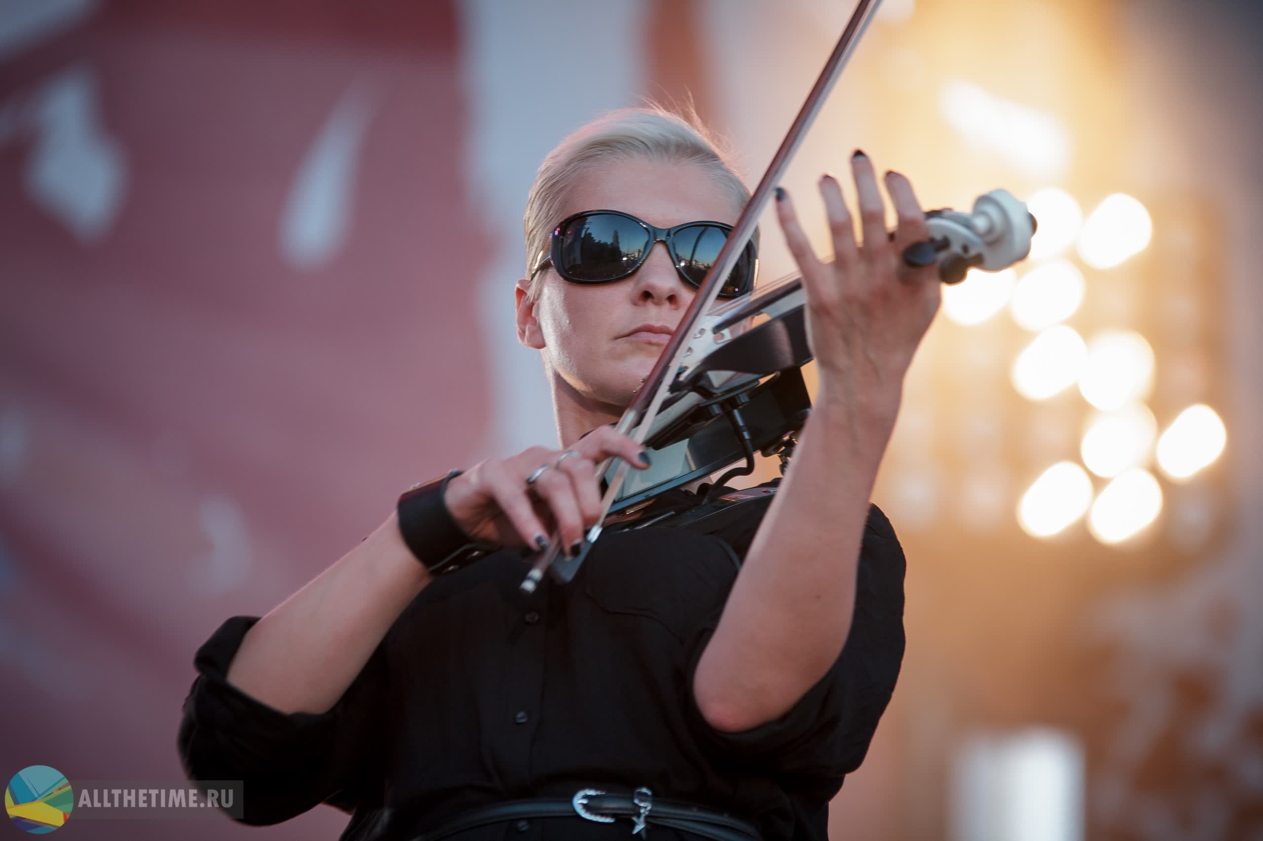 НАШИ В ГОРОДЕ. Магия музыки в кадре: Концертная Фотография
