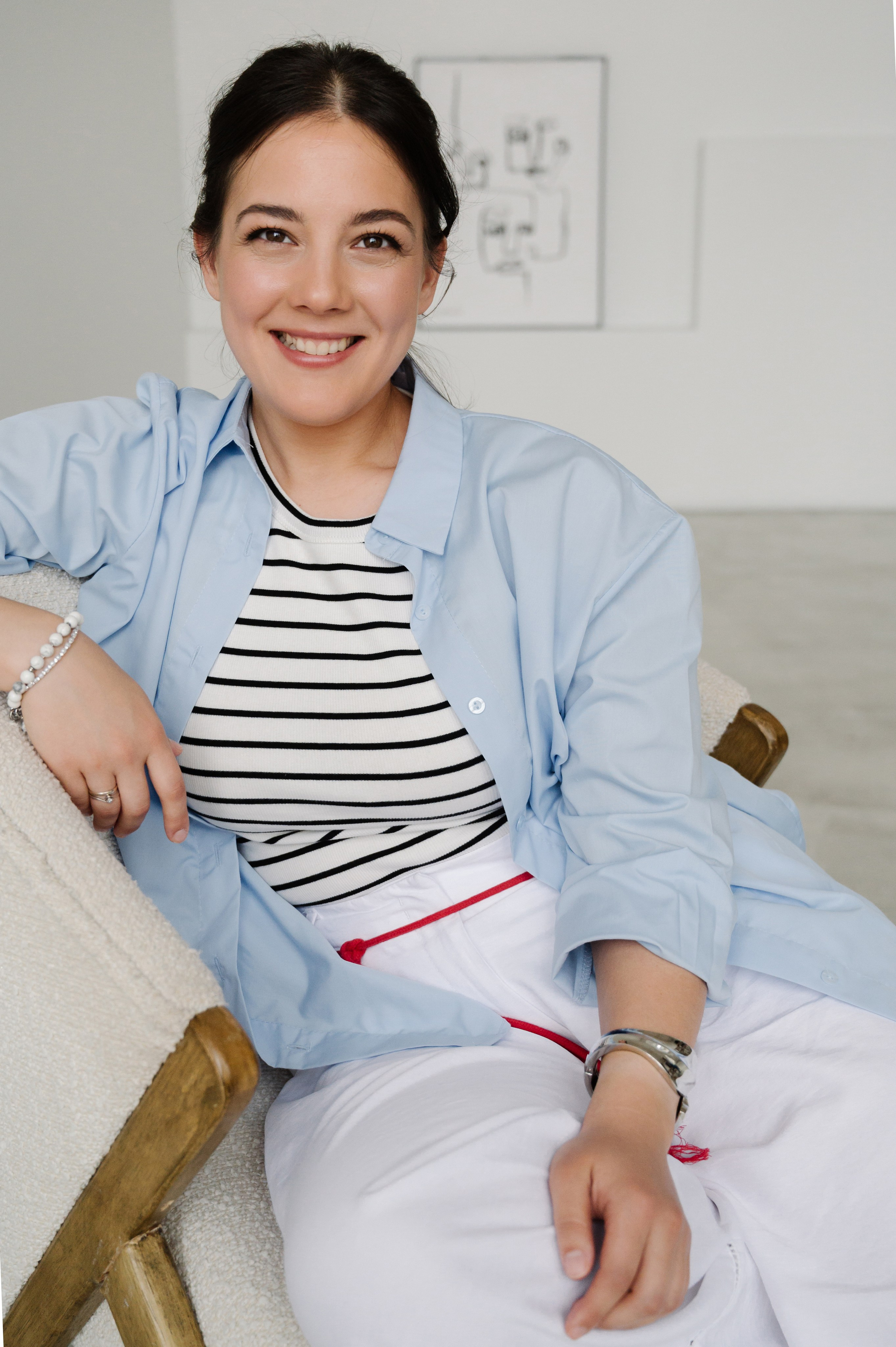 Алина. Профессиональный фотограф беременности в СПБ. Стильные фотосессии беременности в стиле минимализм и классическая фотография