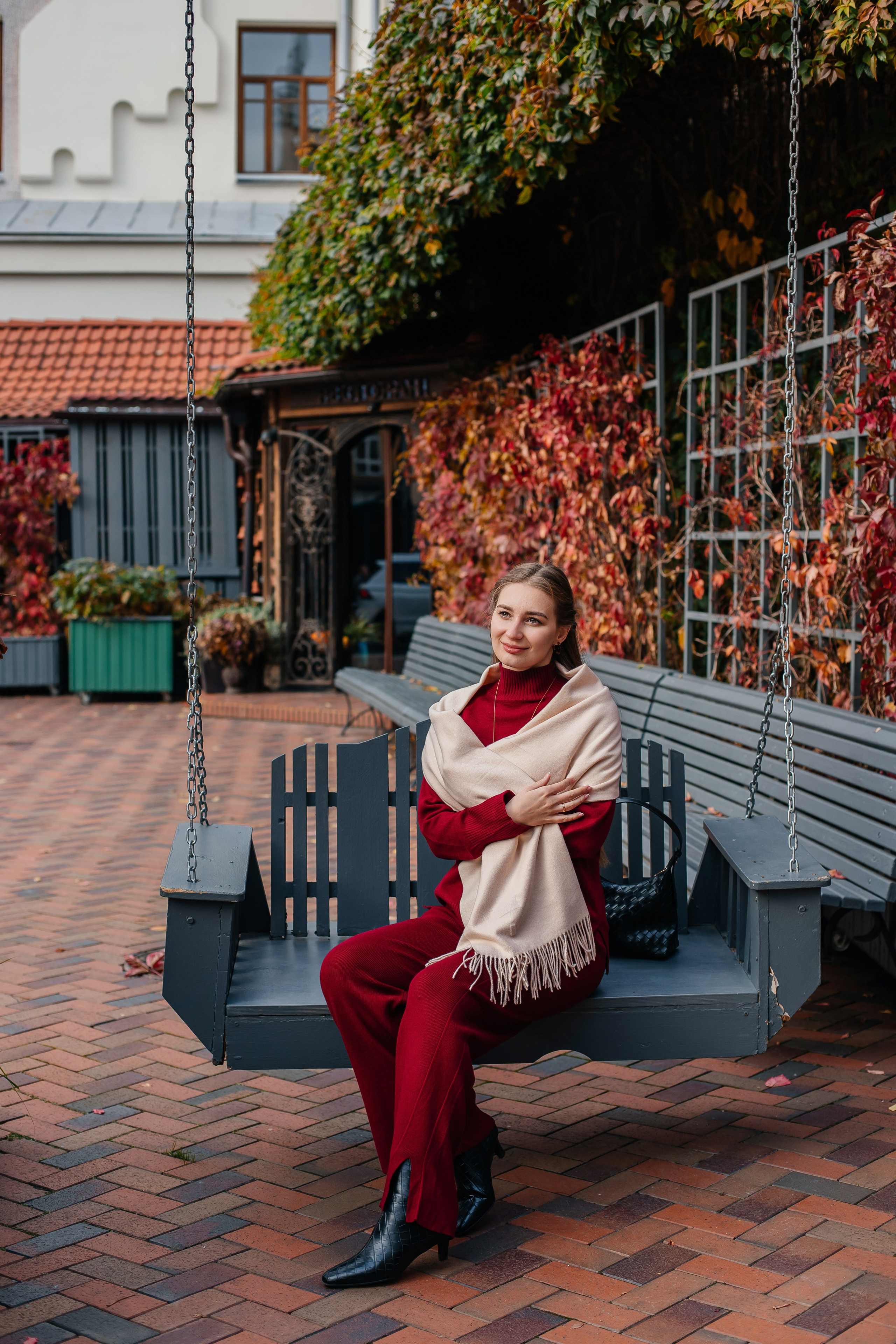 Дворик. Анастасия Давыдова