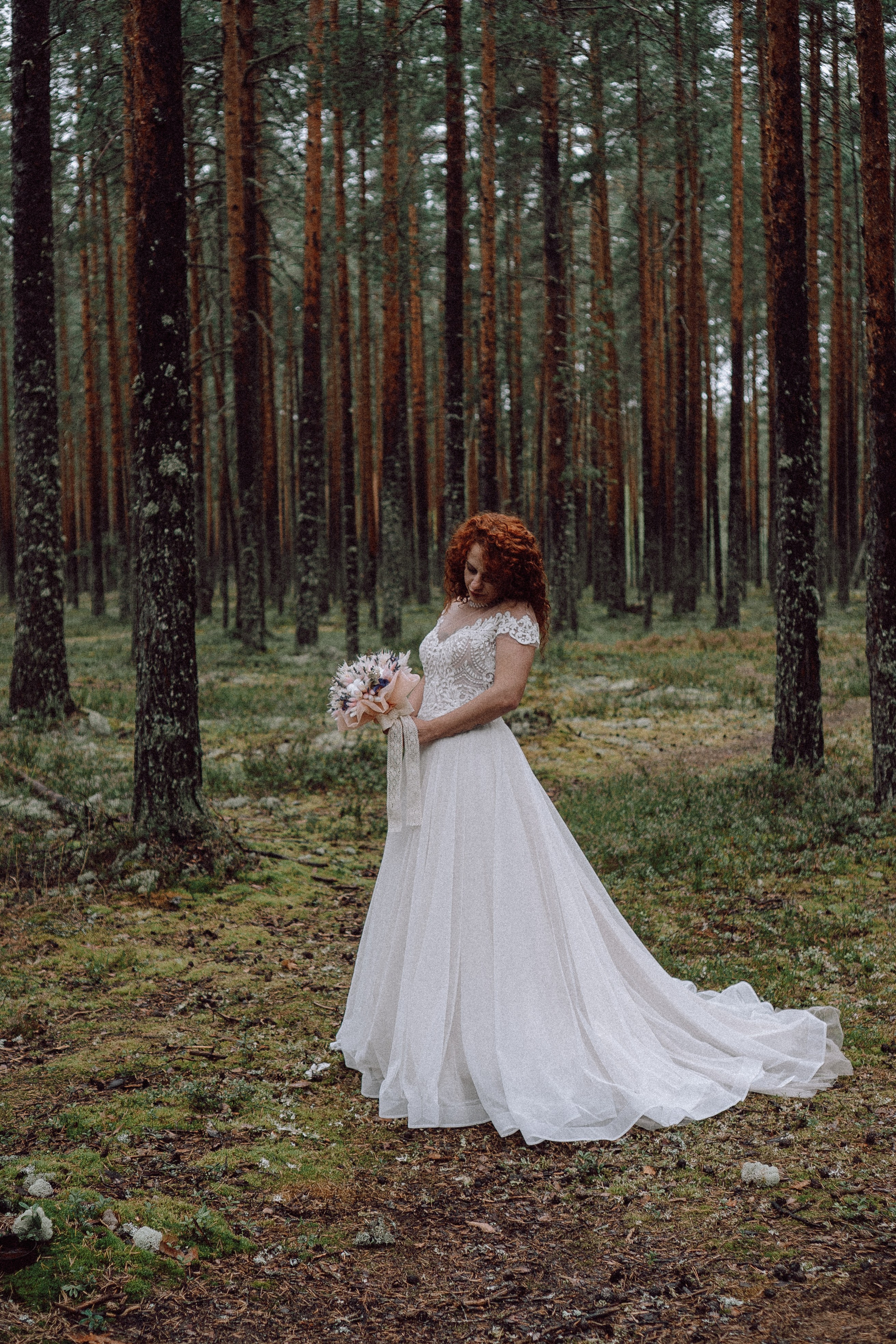 СВАДЕБНАЯ ФОТОСЕССИИЯ ПАРЫ В ГОРОДЕ ПРИОЗЕРСК В СОСНОВОМ ЛЕСУ И С ПИКАПОМ. Профессиональный фотограф, Санкт-Петербург — Виктория Богомолова